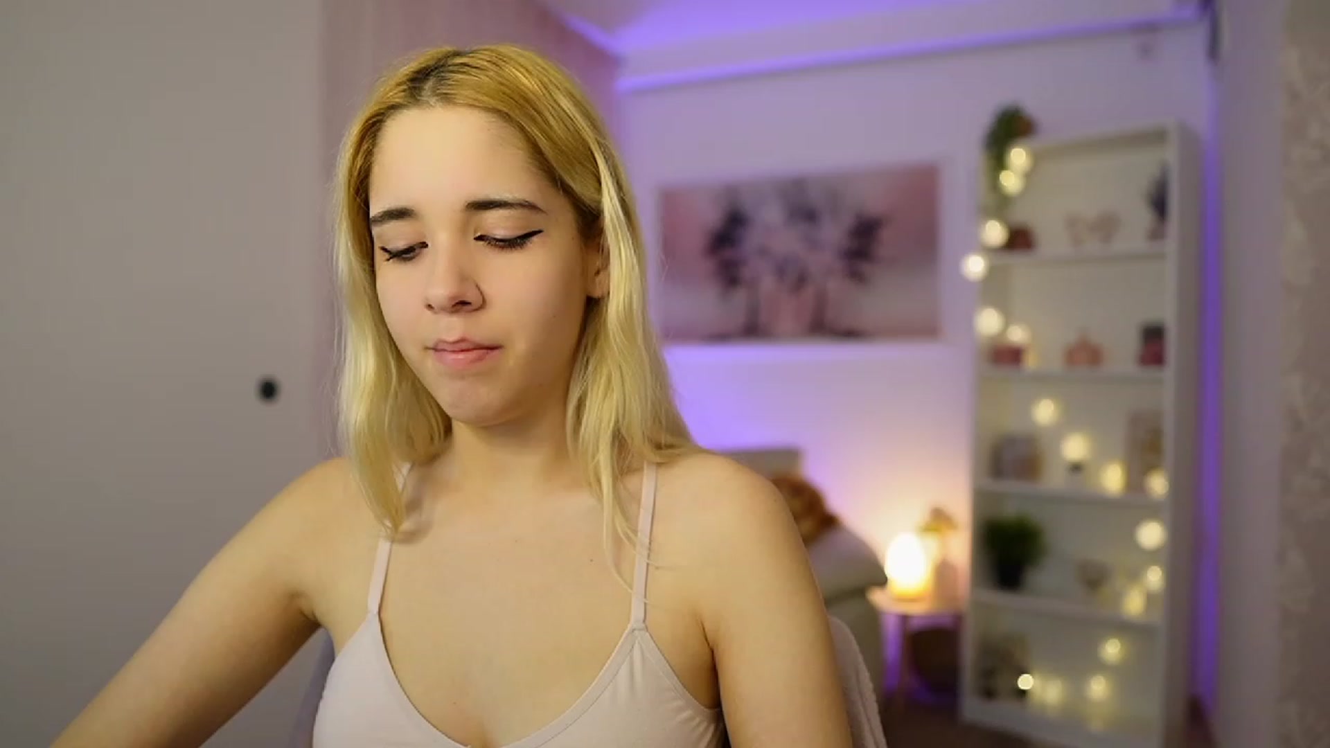 Gallery image thumbnail from Katie_Kush18's myfreecams stream on, 11/09/2023, 12:41 image 17 of 20