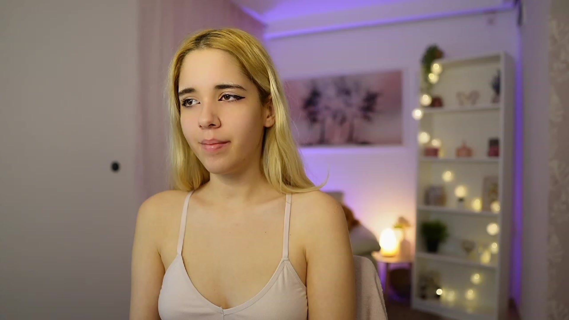 Gallery image thumbnail from Katie_Kush18's myfreecams stream on, 11/09/2023, 12:41 image 15 of 20