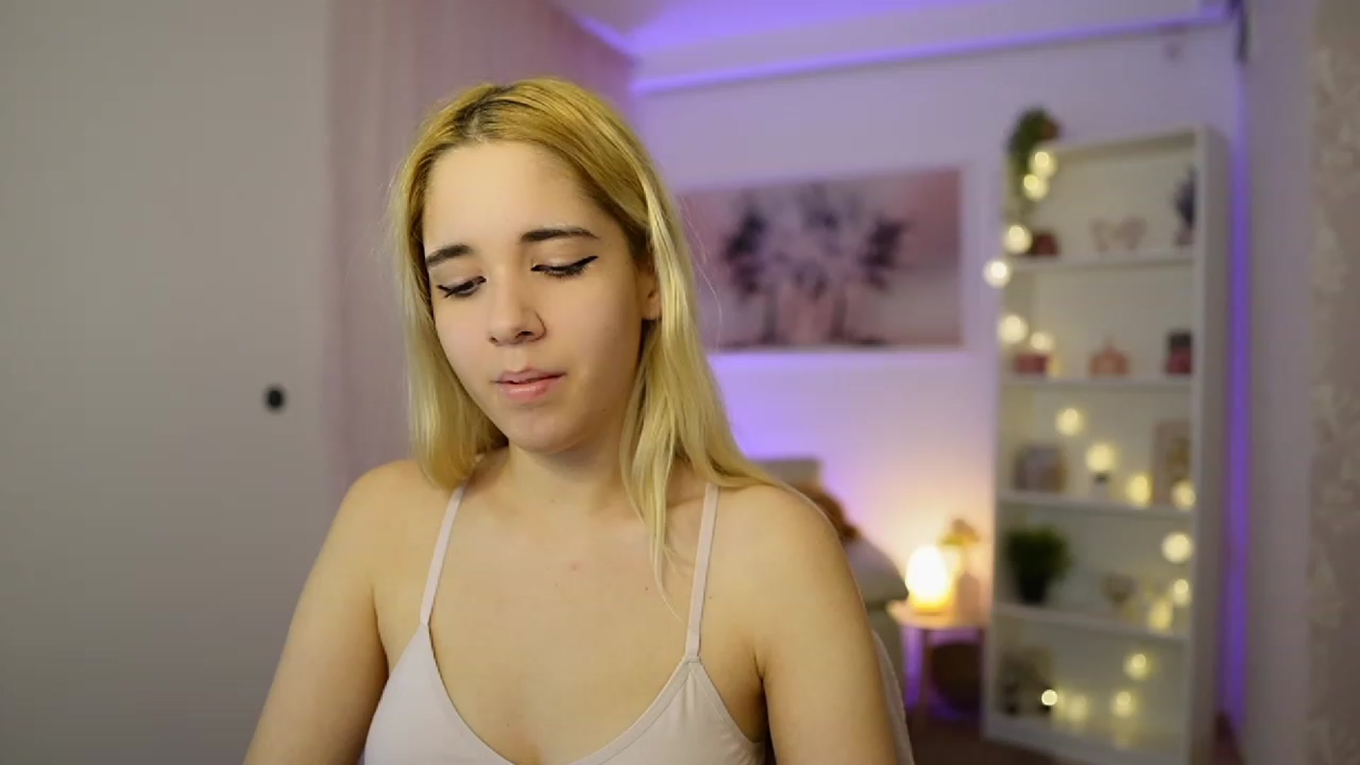 Gallery image thumbnail from Katie_Kush18's myfreecams stream on, 11/09/2023, 12:41 image 4 of 20