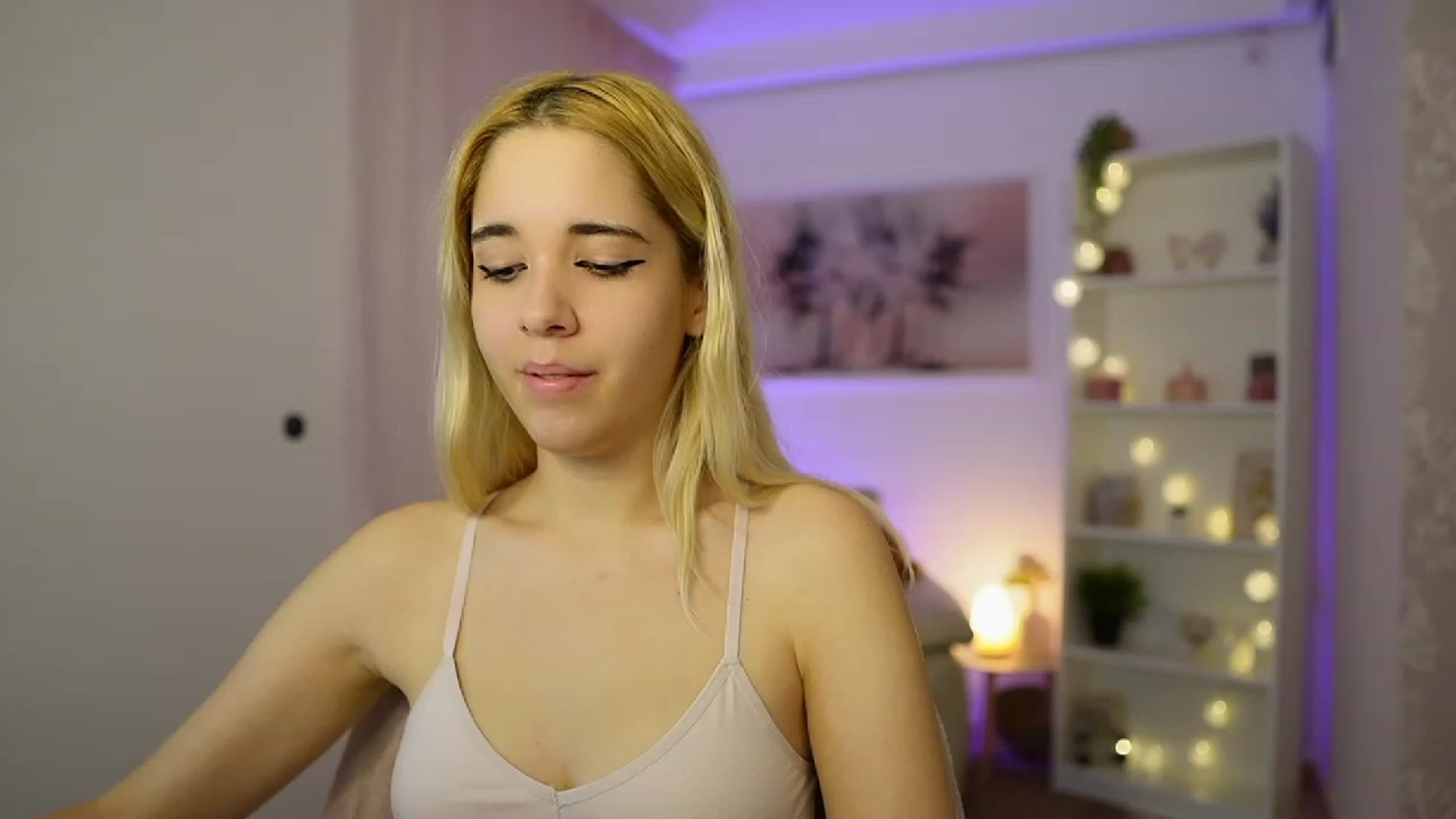 Gallery image thumbnail from Katie_Kush18's myfreecams stream on, 11/09/2023, 12:41 image 7 of 20
