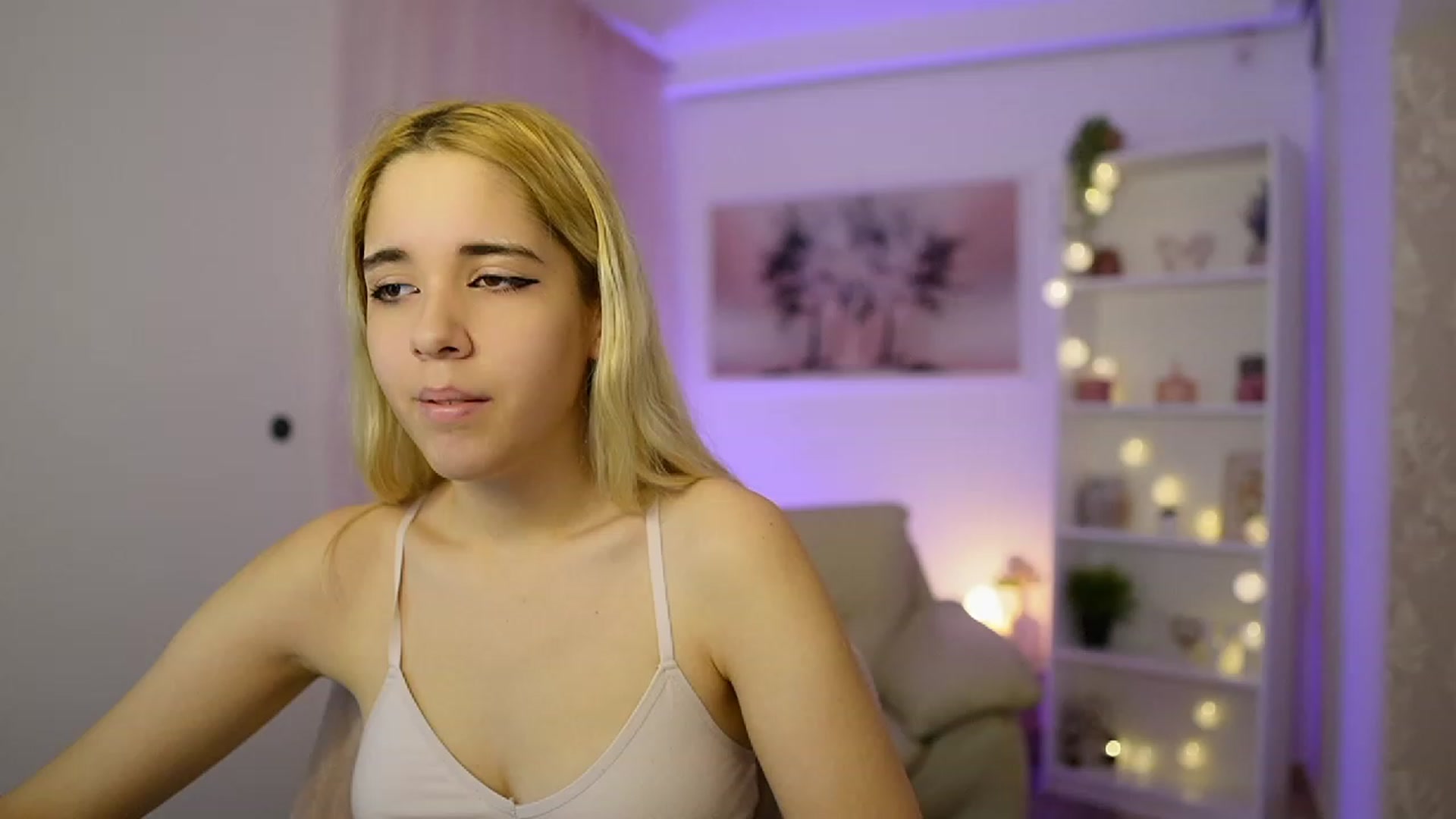 Gallery image thumbnail from Katie_Kush18's myfreecams stream on, 11/09/2023, 13:00 image 19 of 20