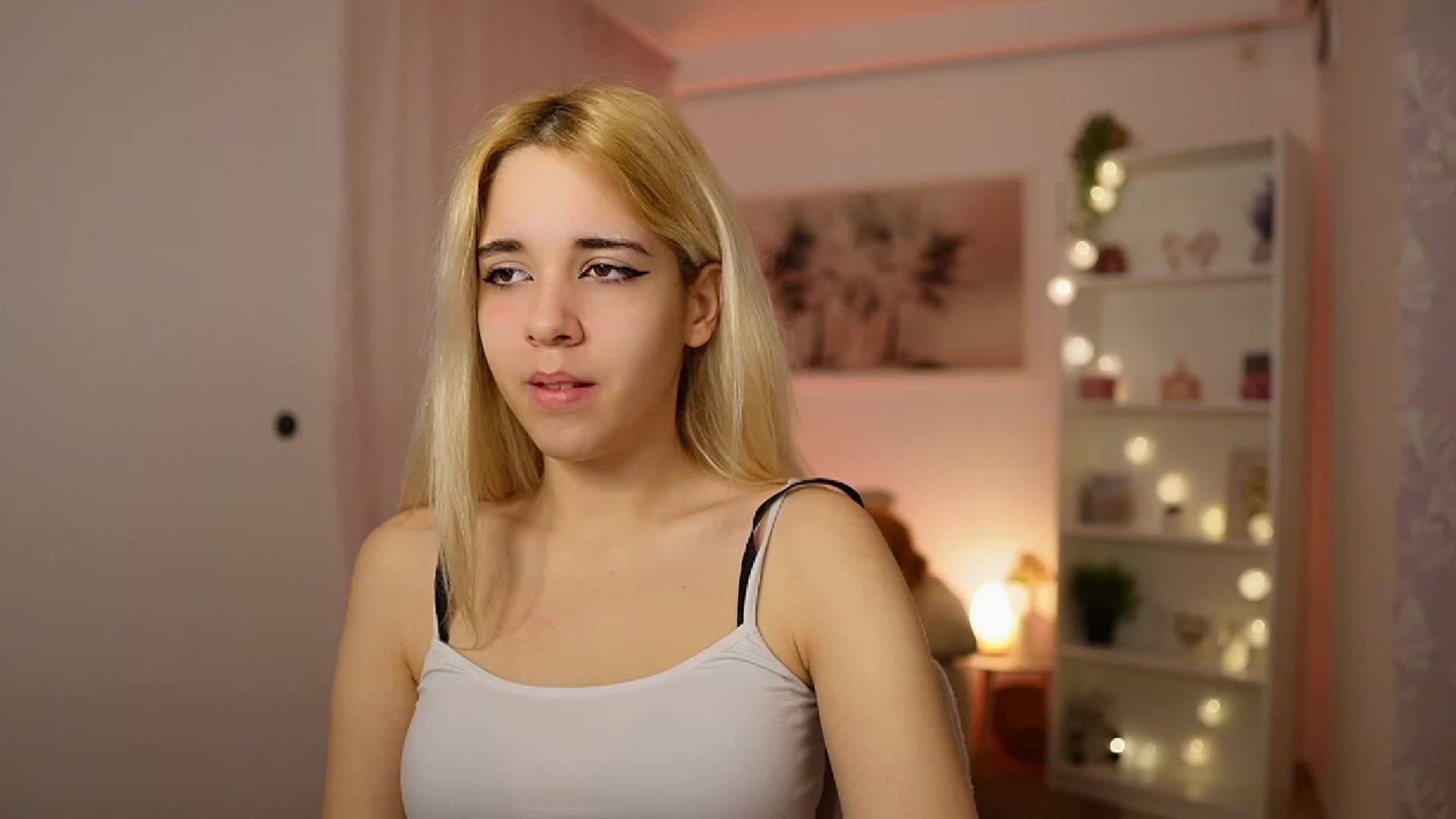 Gallery image thumbnail from Katie_Kush18's myfreecams stream on, 11/10/2023, 09:29 image 9 of 20