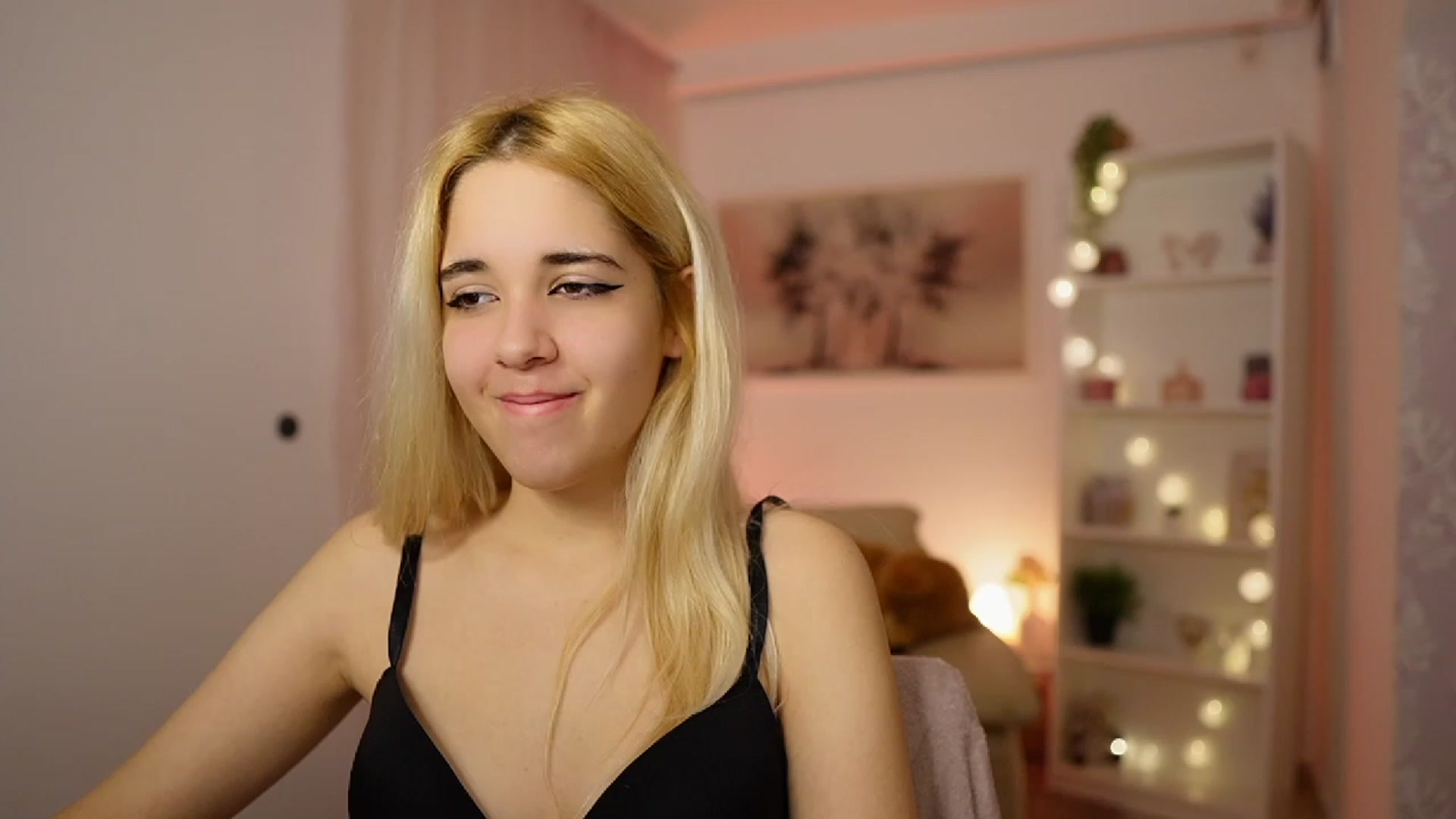 Gallery image thumbnail from Katie_Kush18's myfreecams stream on, 11/10/2023, 11:16 image 11 of 20