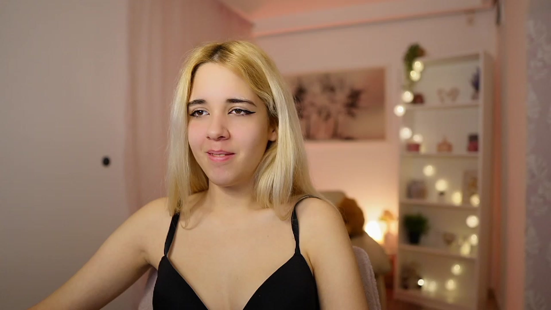 Gallery image thumbnail from Katie_Kush18's myfreecams stream on, 11/10/2023, 11:16 image 5 of 20