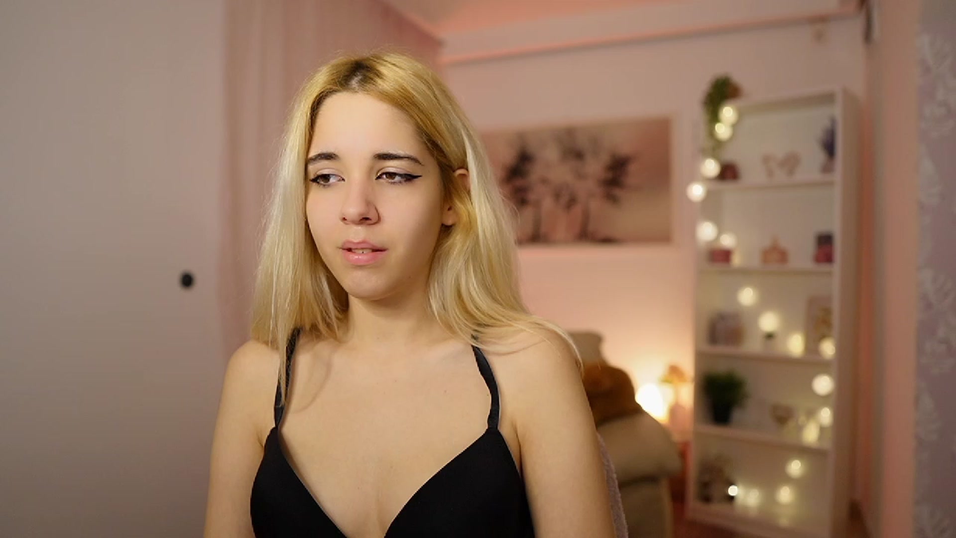 Gallery image thumbnail from Katie_Kush18's myfreecams stream on, 11/10/2023, 11:16 image 16 of 20