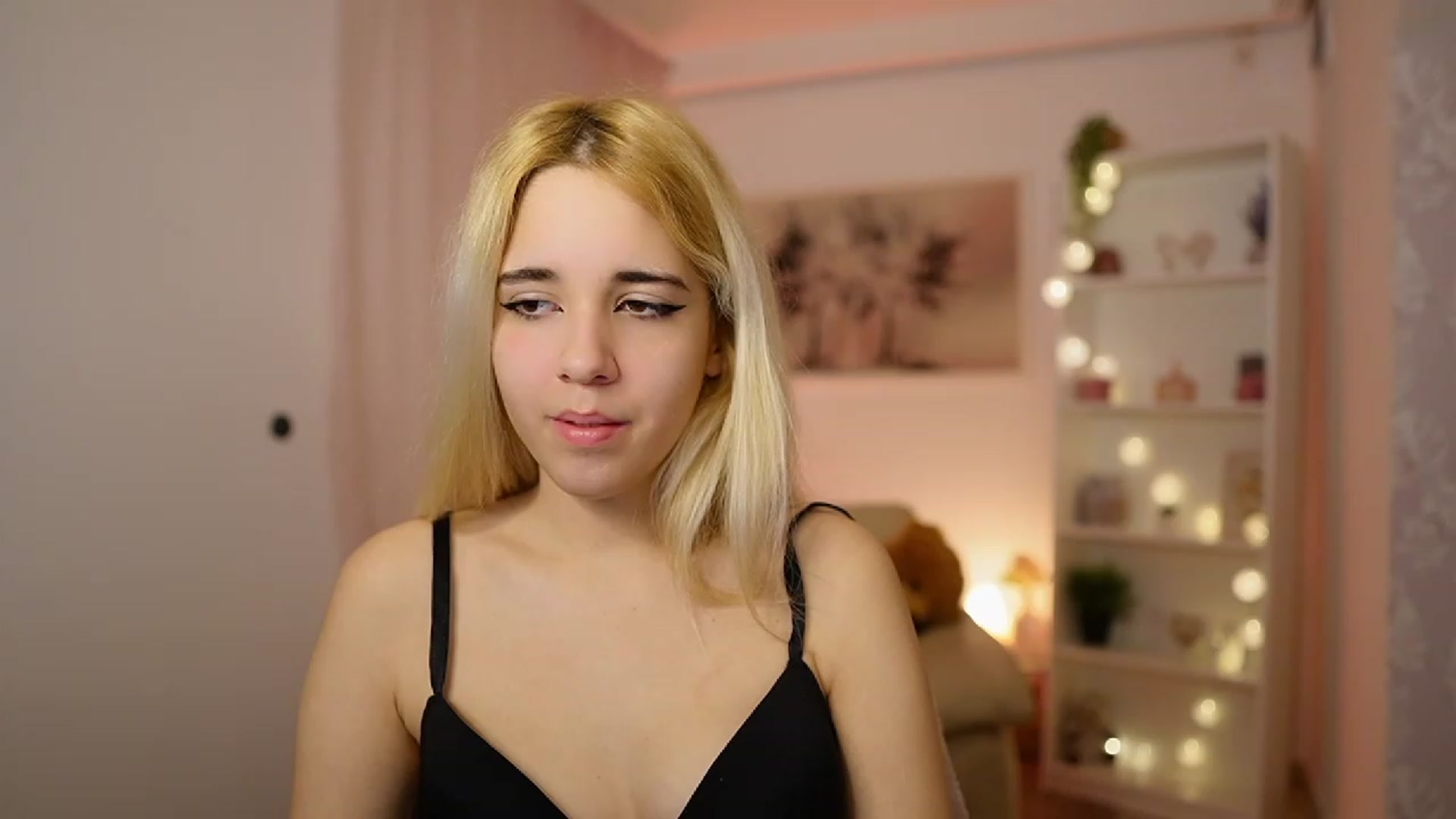 Gallery image thumbnail from Katie_Kush18's myfreecams stream on, 11/10/2023, 11:16 image 6 of 20