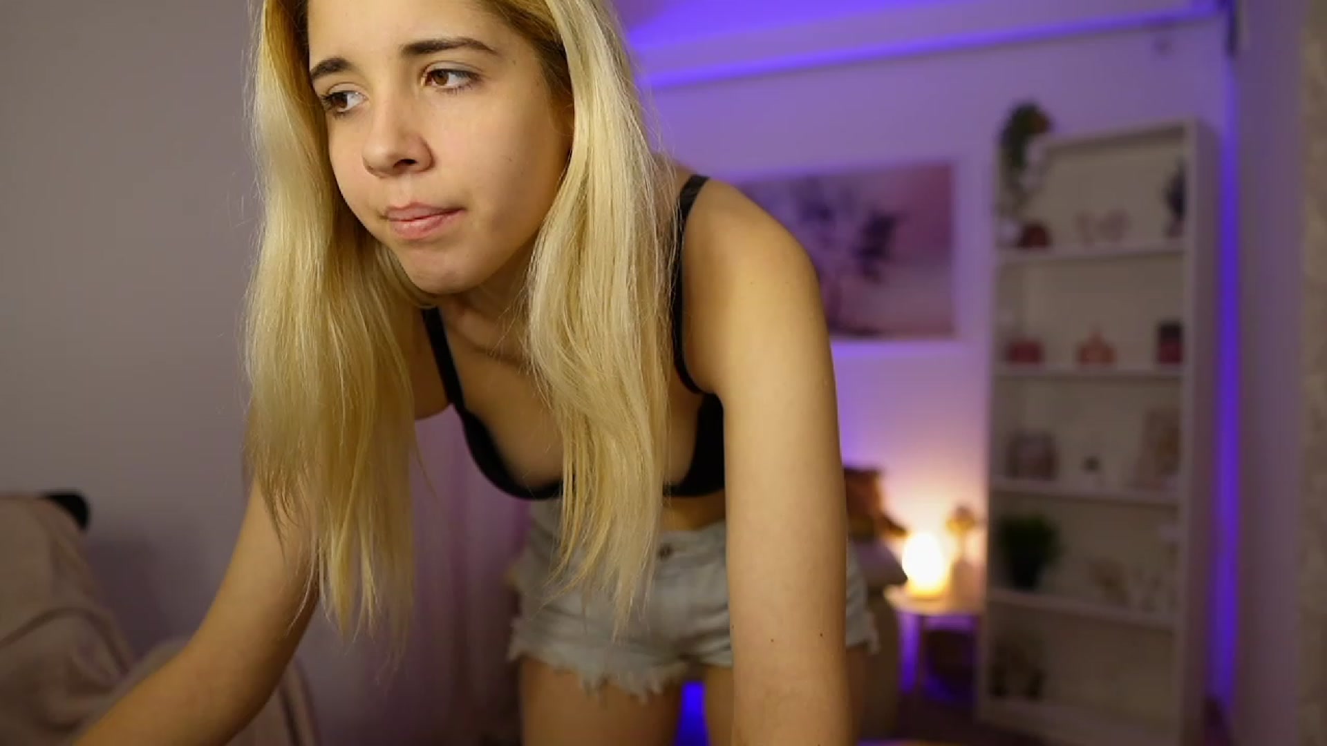 Gallery image thumbnail from Katie_Kush18's myfreecams stream on, 11/14/2023, 10:56 image 14 of 20