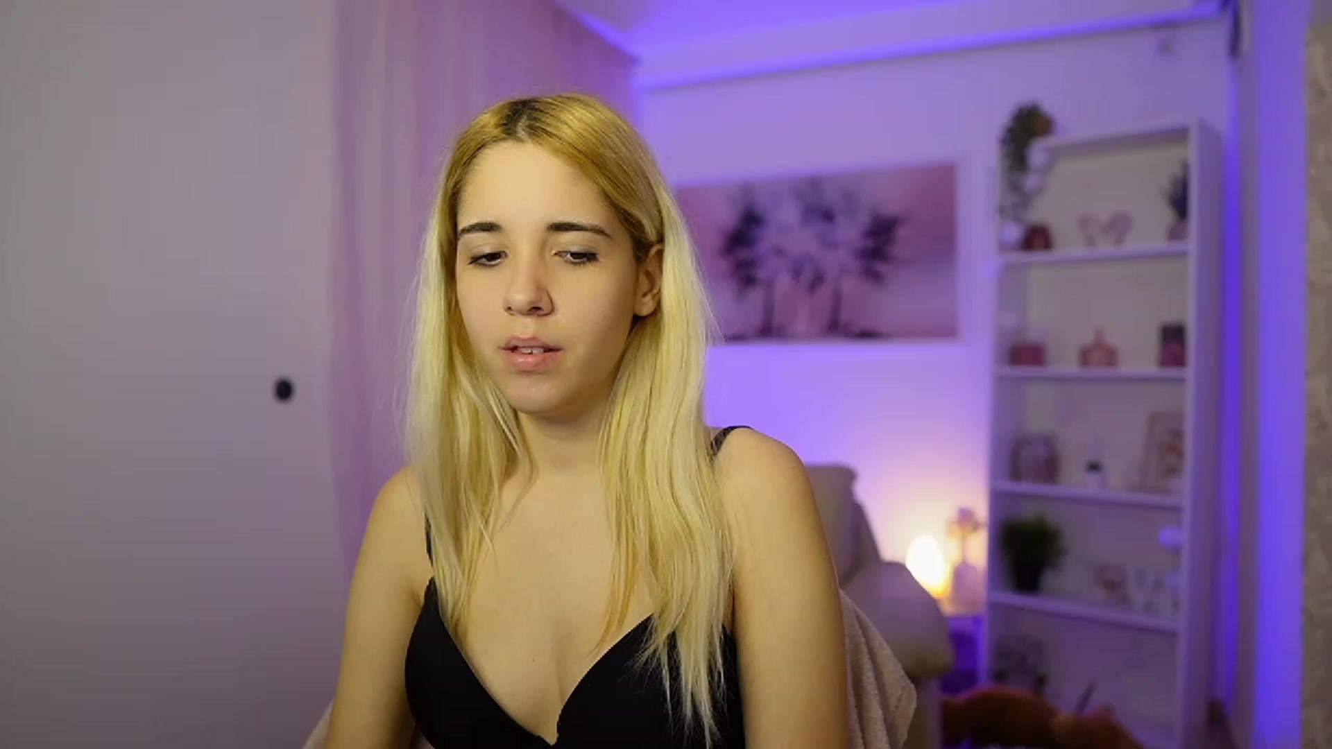 Gallery image thumbnail from Katie_Kush18's myfreecams stream on, 11/14/2023, 12:15 image 4 of 20