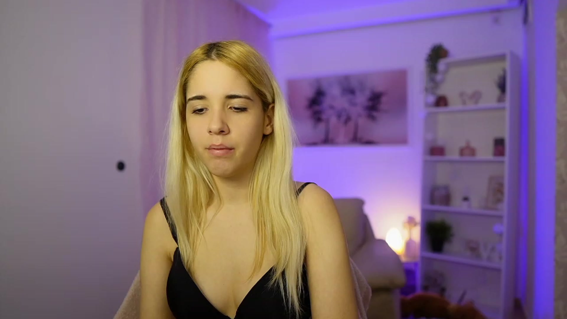 Gallery image thumbnail from Katie_Kush18's myfreecams stream on, 11/14/2023, 12:15 image 6 of 20