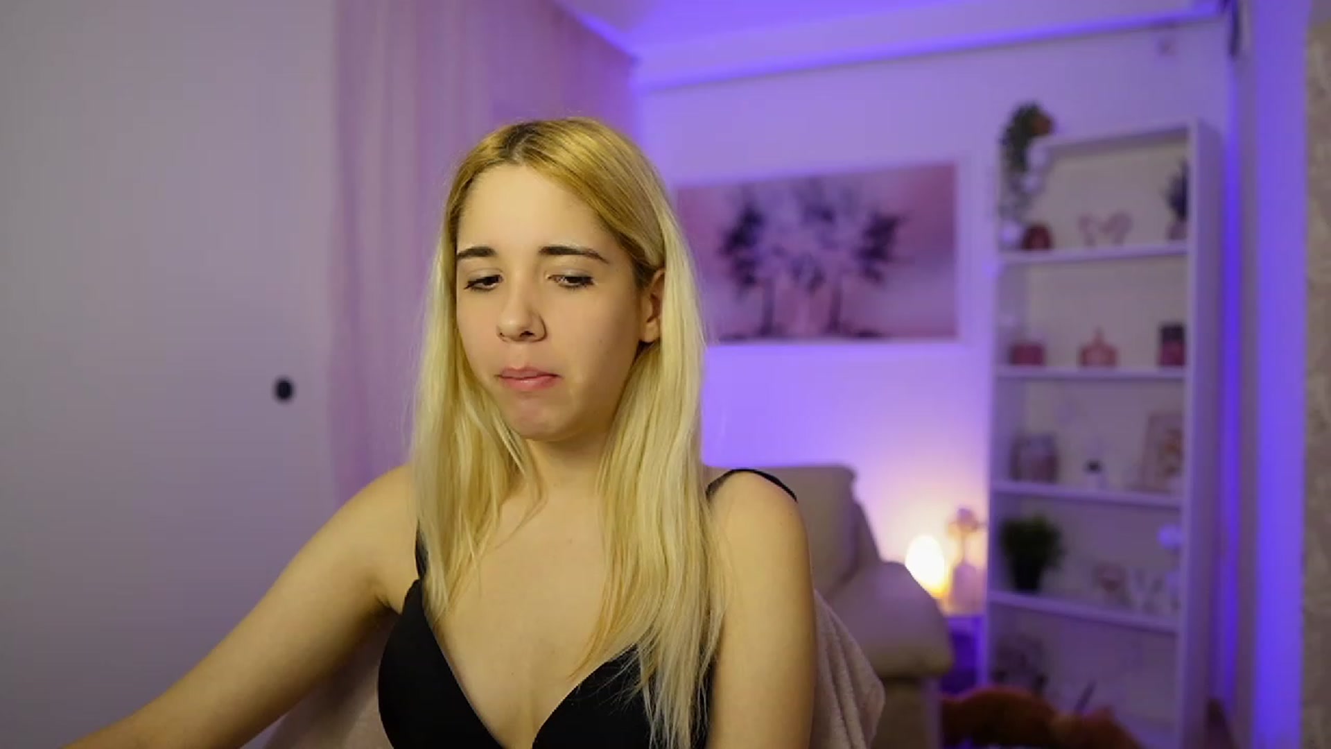 Gallery image thumbnail from Katie_Kush18's myfreecams stream on, 11/14/2023, 12:15 image 10 of 20