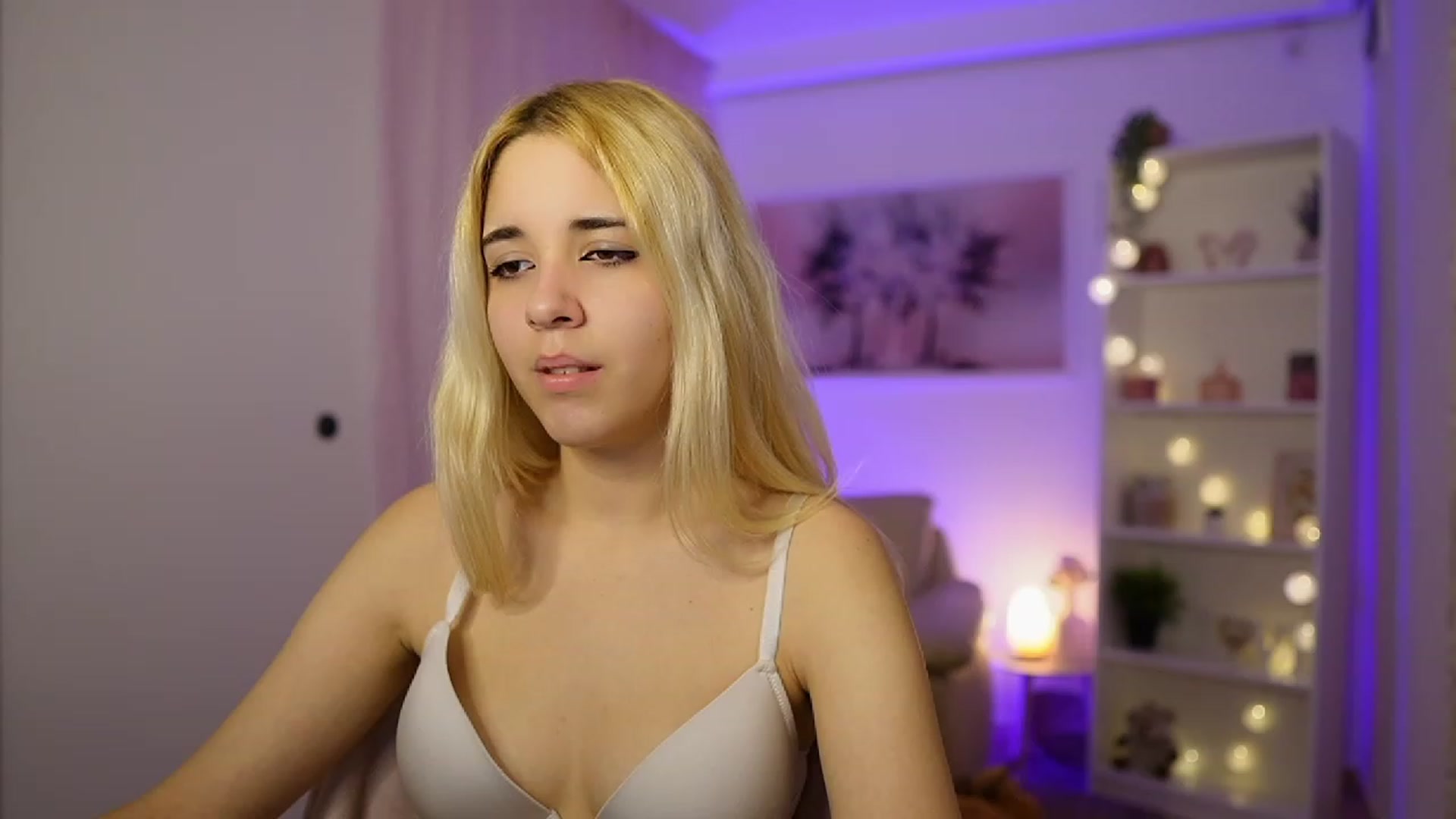 Gallery image thumbnail from Katie_Kush18's myfreecams stream on, 11/15/2023, 13:59 image 4 of 20