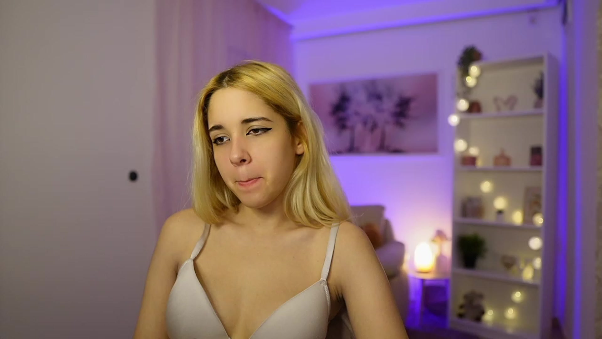 Gallery image thumbnail from Katie_Kush18's myfreecams stream on, 11/16/2023, 12:35 image 11 of 20
