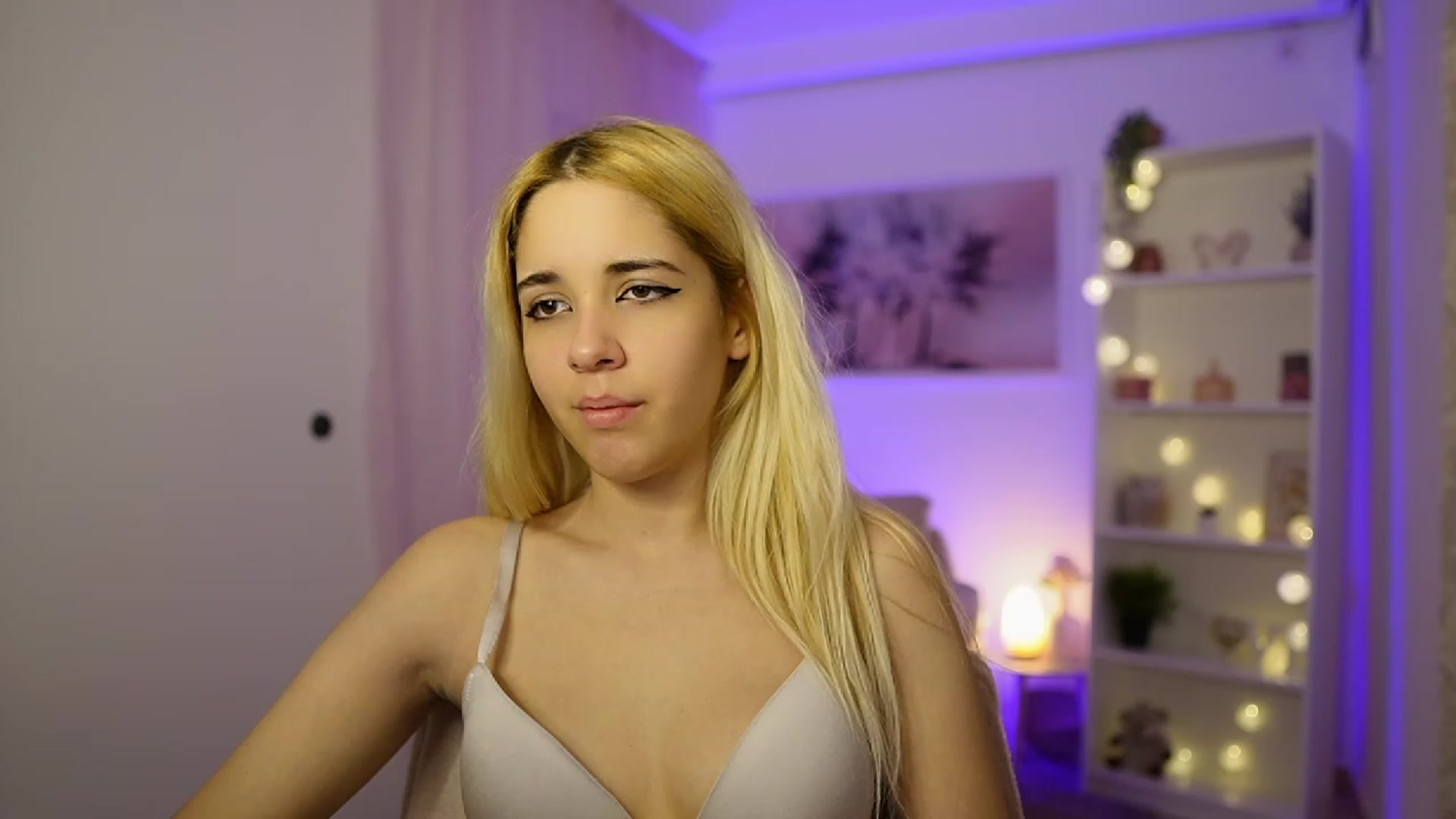Gallery image thumbnail from Katie_Kush18's myfreecams stream on, 11/16/2023, 12:35 image 5 of 20