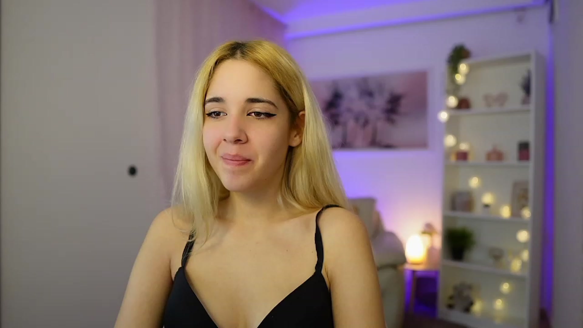 Gallery image thumbnail from Katie_Kush18's myfreecams stream on, 11/20/2023, 11:20 image 9 of 20