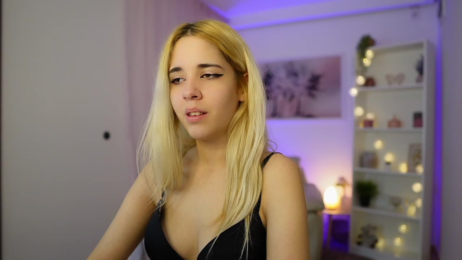 Gallery image thumbnail from Katie_Kush18's myfreecams stream on, 11/20/2023, 13:04 image 11 of 20