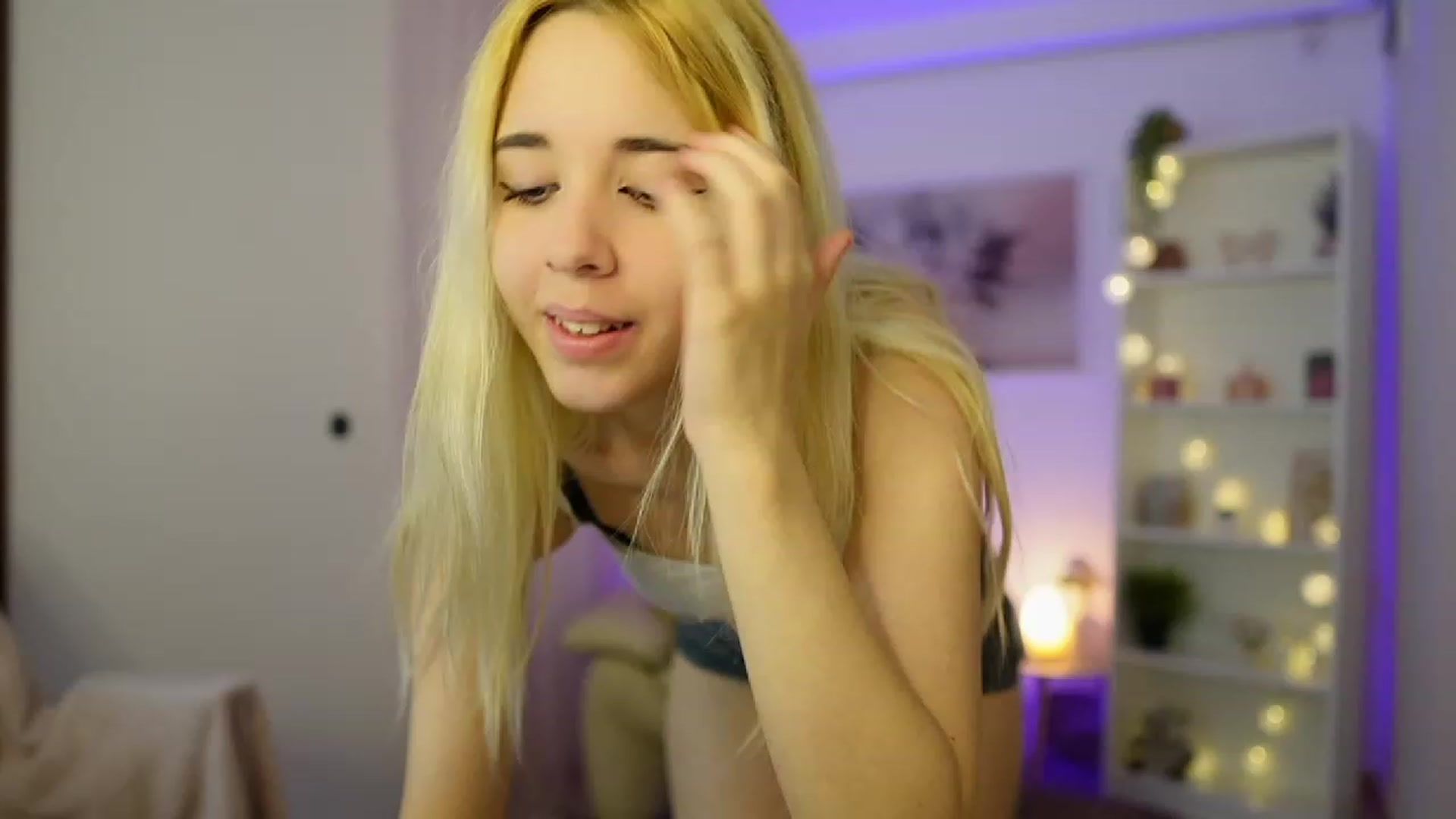 Gallery image thumbnail from Katie_Kush18's myfreecams stream on, 11/21/2023, 09:17 image 9 of 20