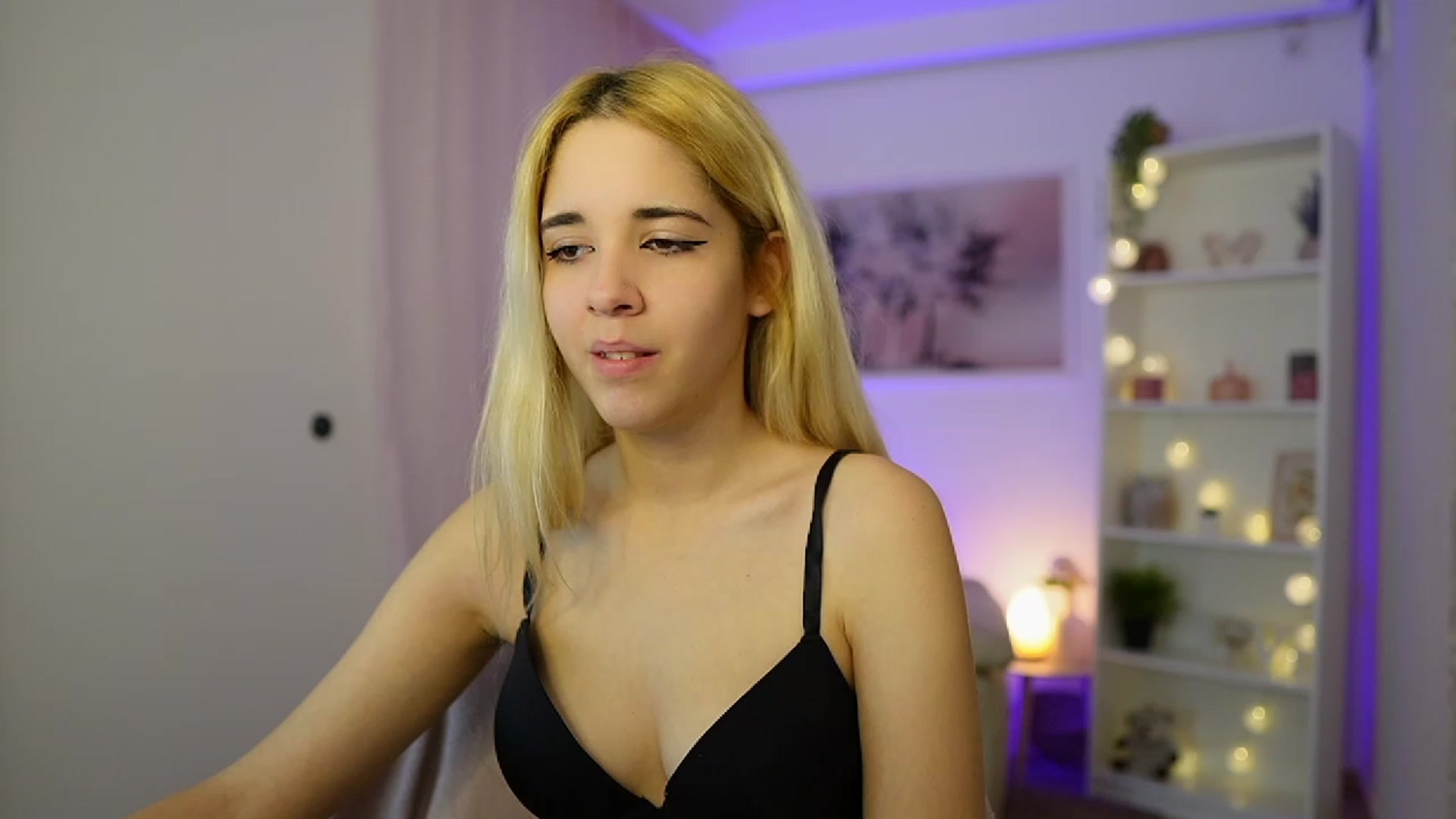 Gallery image thumbnail from Katie_Kush18's myfreecams stream on, 11/21/2023, 11:04 image 17 of 20