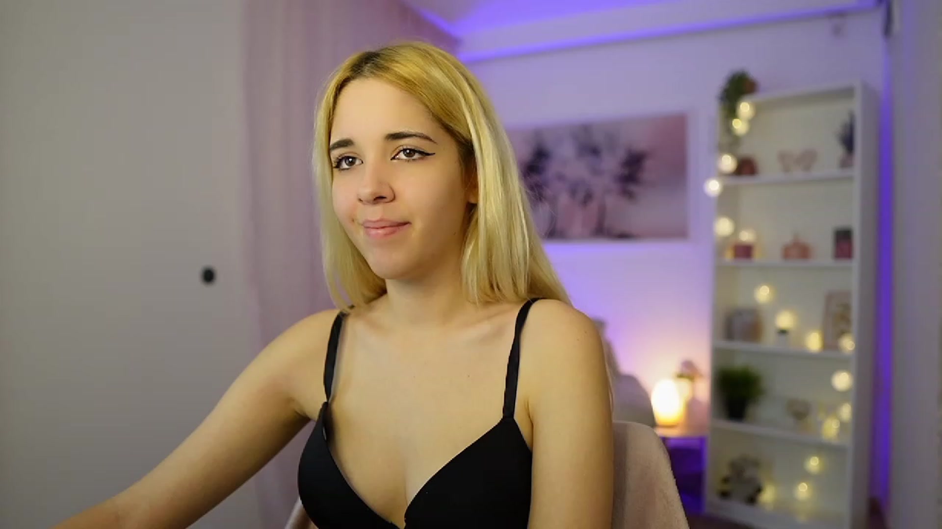 Gallery image thumbnail from Katie_Kush18's myfreecams stream on, 11/21/2023, 11:04 image 20 of 20