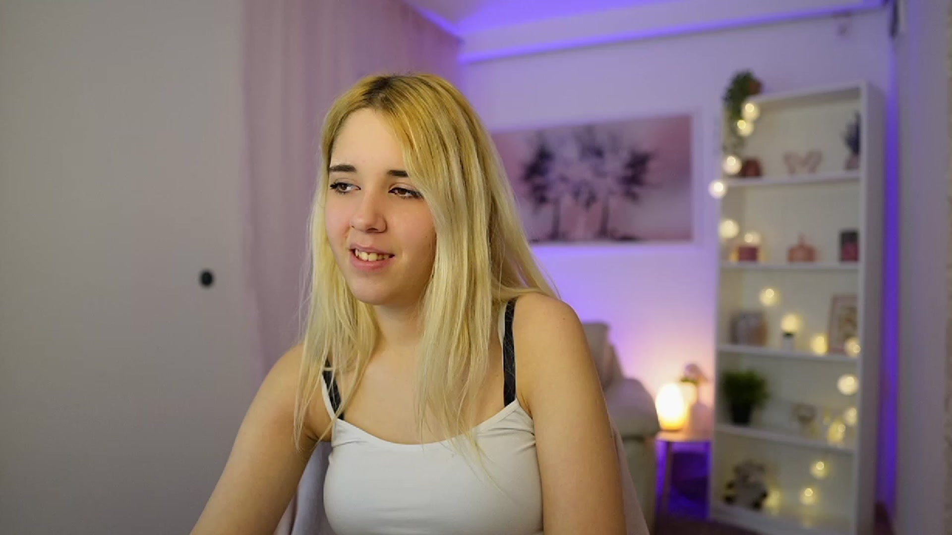 Gallery image thumbnail from Katie_Kush18's myfreecams stream on, 11/21/2023, 12:59 image 12 of 20