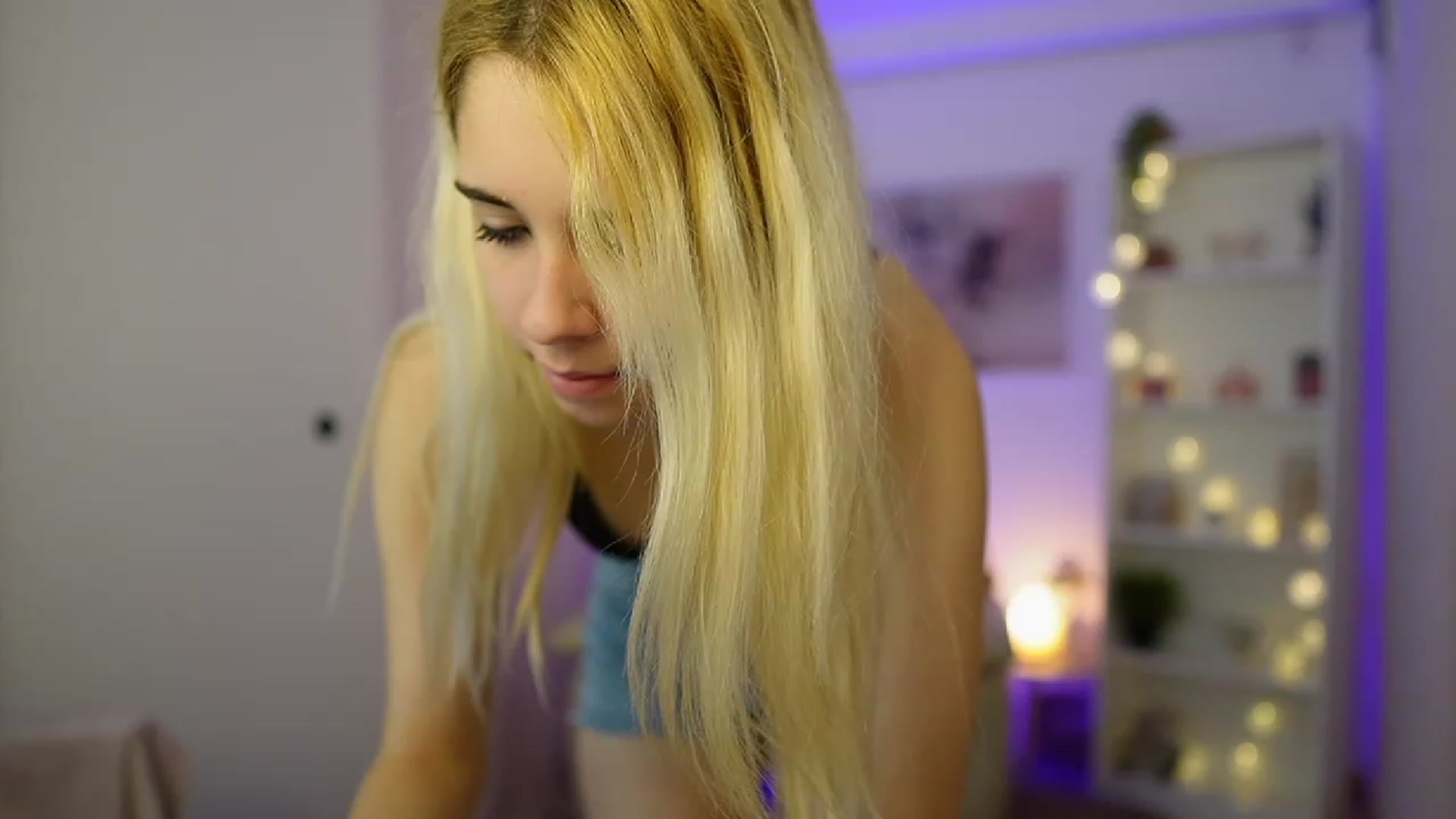 Gallery image thumbnail from Katie_Kush18's myfreecams stream on, 11/22/2023, 10:44 image 14 of 20