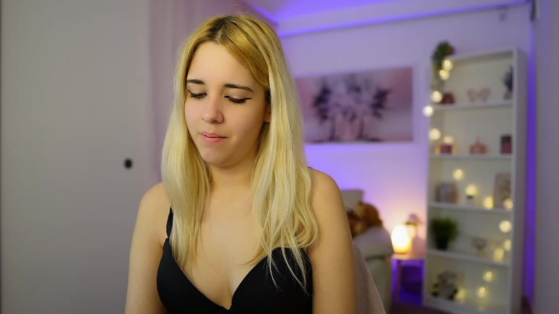 Gallery image thumbnail from Katie_Kush18's myfreecams stream on, 11/22/2023, 13:58 image 10 of 20