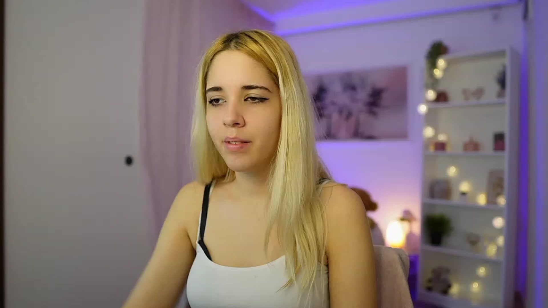 Gallery image thumbnail from Katie_Kush18's myfreecams stream on, 11/24/2023, 12:34 image 15 of 20