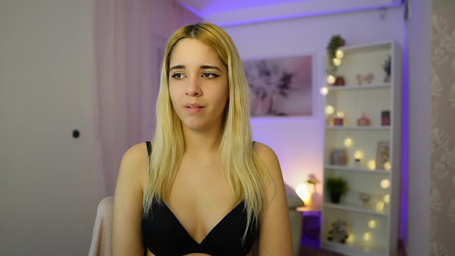 Gallery image thumbnail from Katie_Kush18's myfreecams stream on, 11/29/2023, 13:42 image 13 of 20