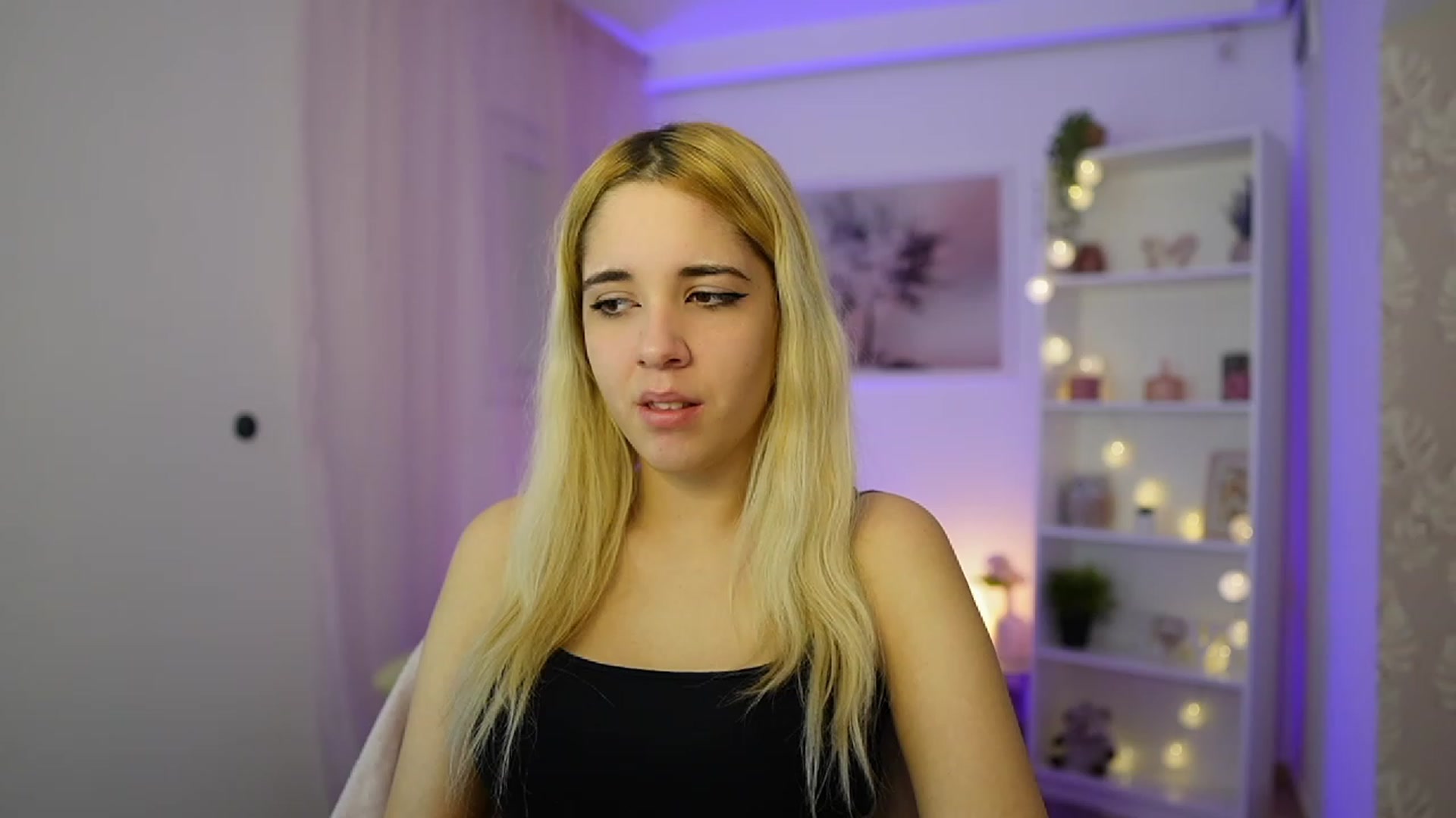 Gallery image thumbnail from Katie_Kush18's myfreecams stream on, 11/30/2023, 11:52 image 9 of 20