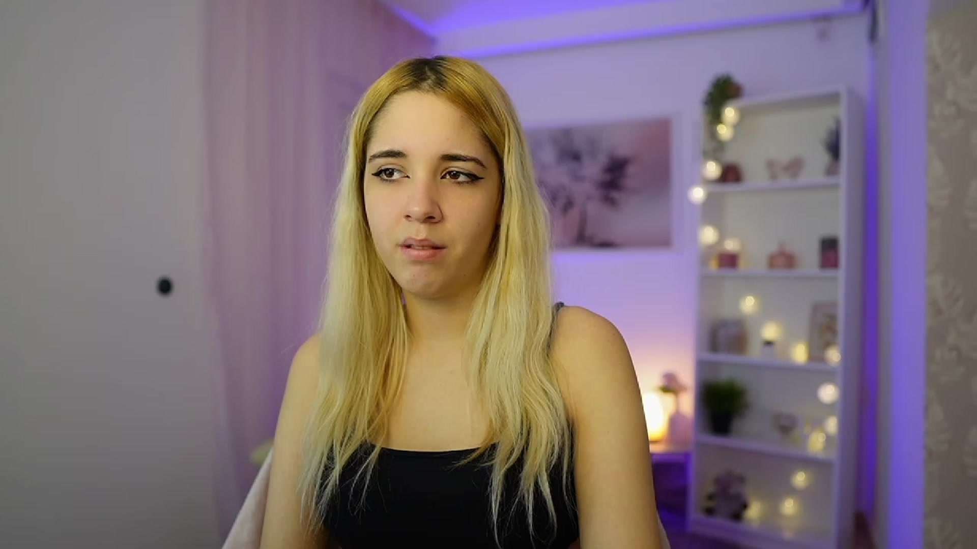 Gallery image thumbnail from Katie_Kush18's myfreecams stream on, 11/30/2023, 11:52 image 8 of 20