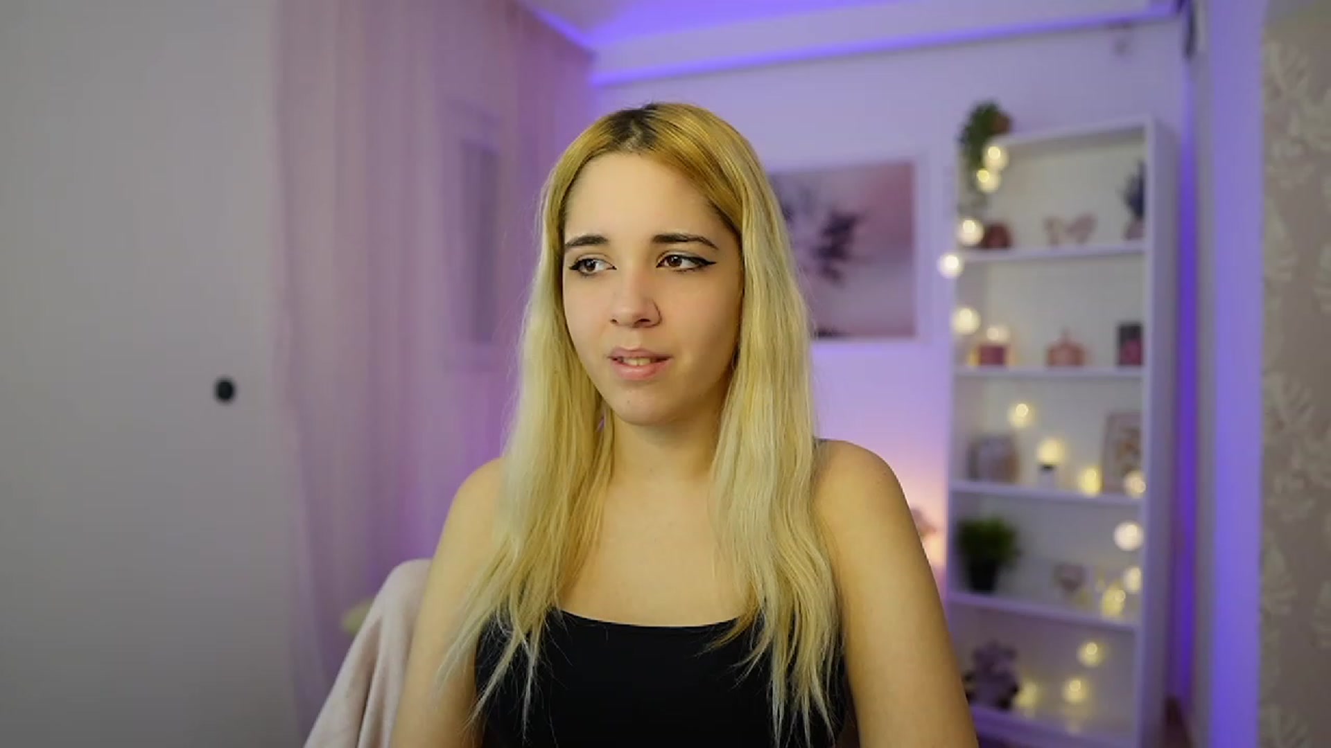 Gallery image thumbnail from Katie_Kush18's myfreecams stream on, 11/30/2023, 11:52 image 11 of 20