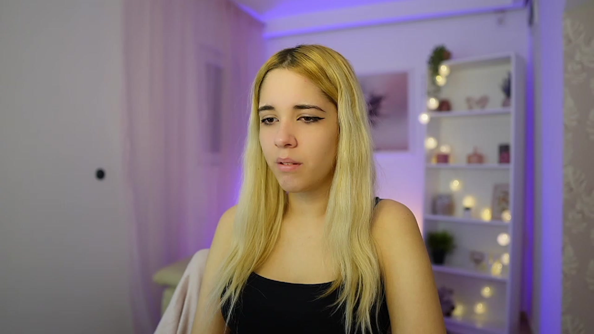 Gallery image thumbnail from Katie_Kush18's myfreecams stream on, 11/30/2023, 11:52 image 10 of 20