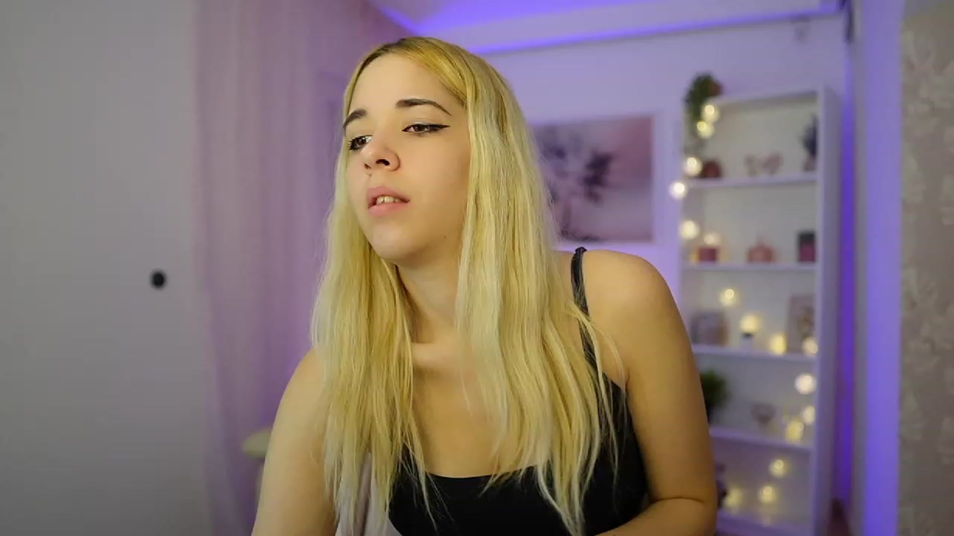 Gallery image thumbnail from Katie_Kush18's myfreecams stream on, 11/30/2023, 11:52 image 19 of 20