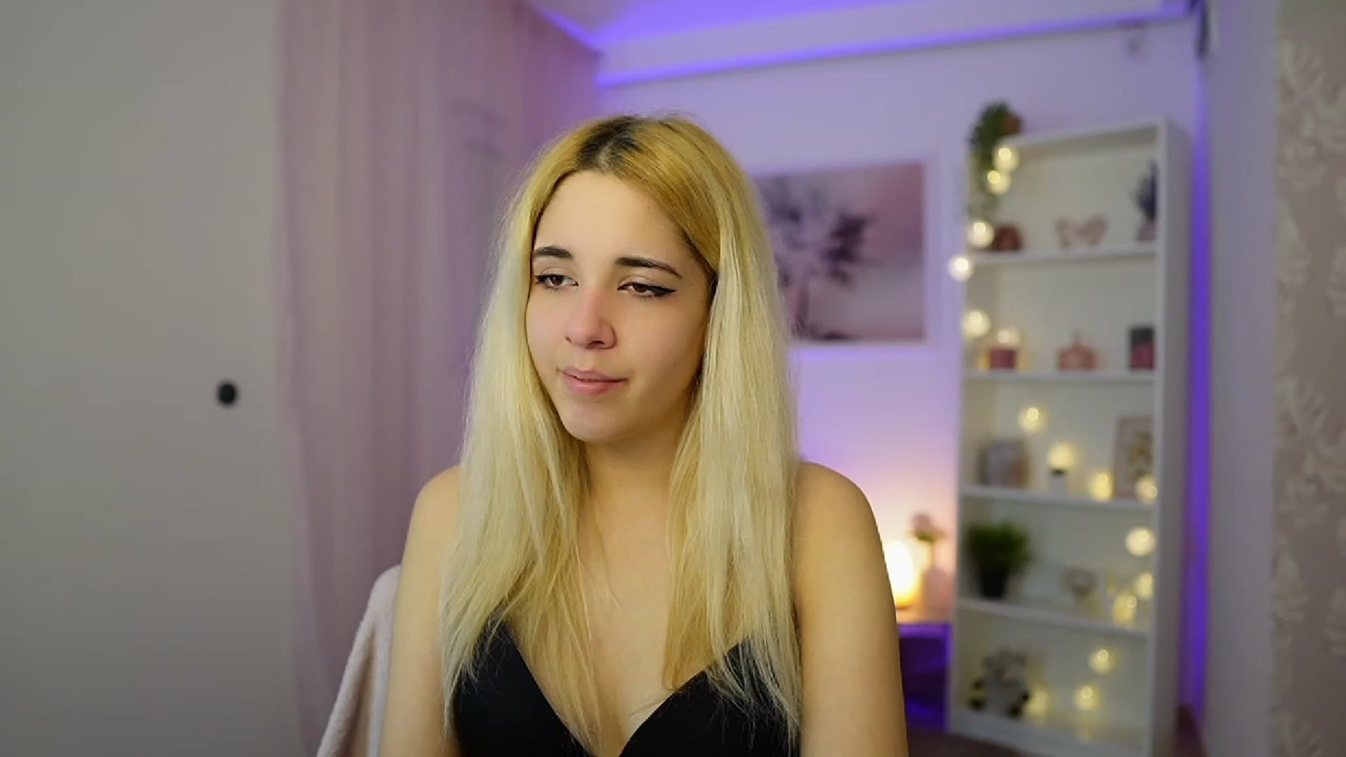 Gallery image thumbnail from Katie_Kush18's myfreecams stream on, 12/01/2023, 12:30 image 11 of 20
