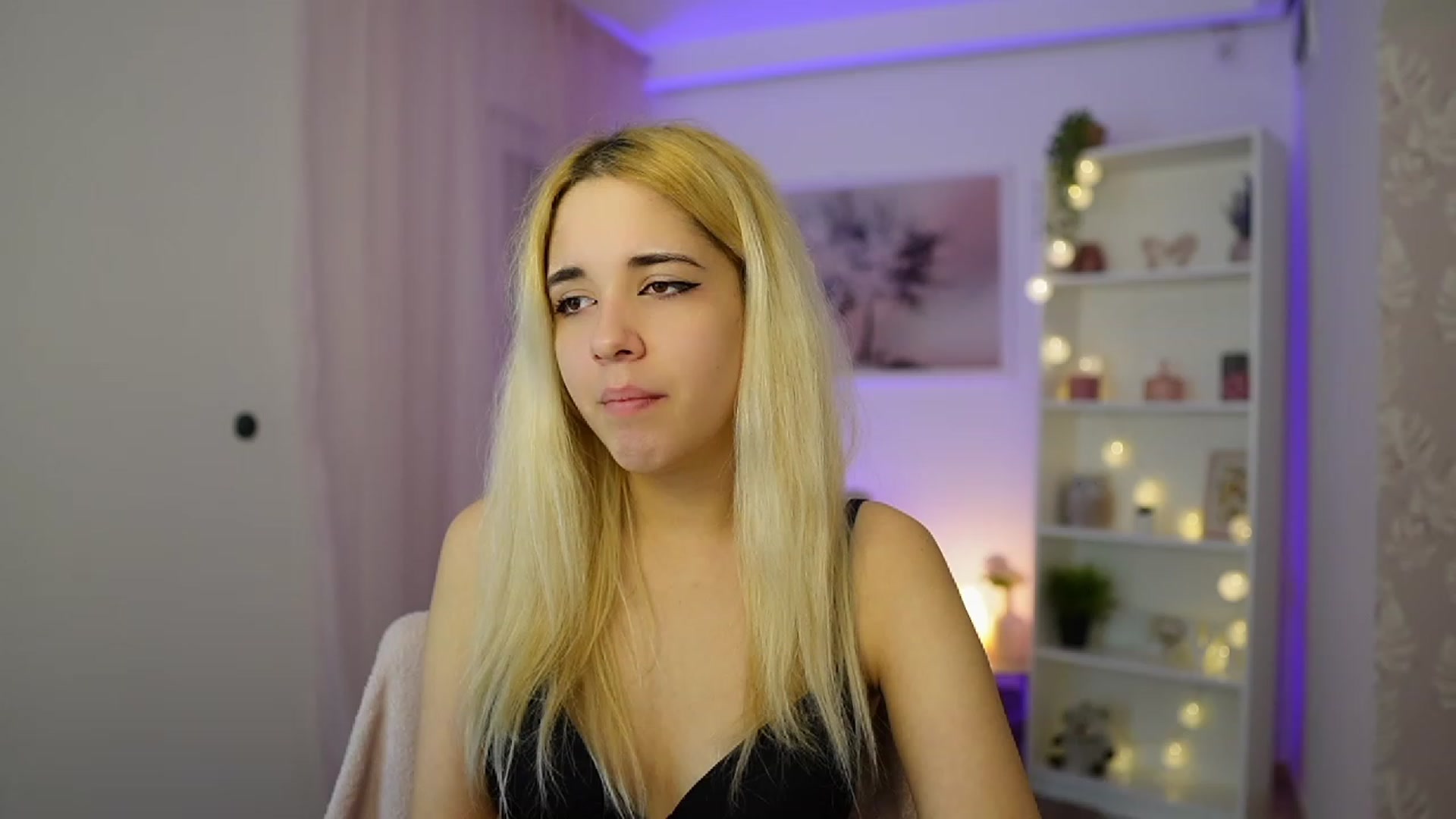 Gallery image thumbnail from Katie_Kush18's myfreecams stream on, 12/01/2023, 12:30 image 9 of 20