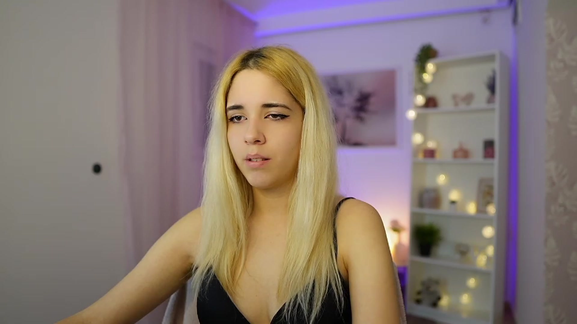 Gallery image thumbnail from Katie_Kush18's myfreecams stream on, 12/01/2023, 12:46 image 17 of 20