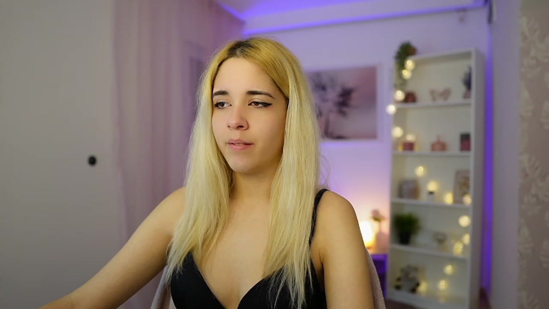 Gallery image thumbnail from Katie_Kush18's myfreecams stream on, 12/01/2023, 12:46 image 1 of 20