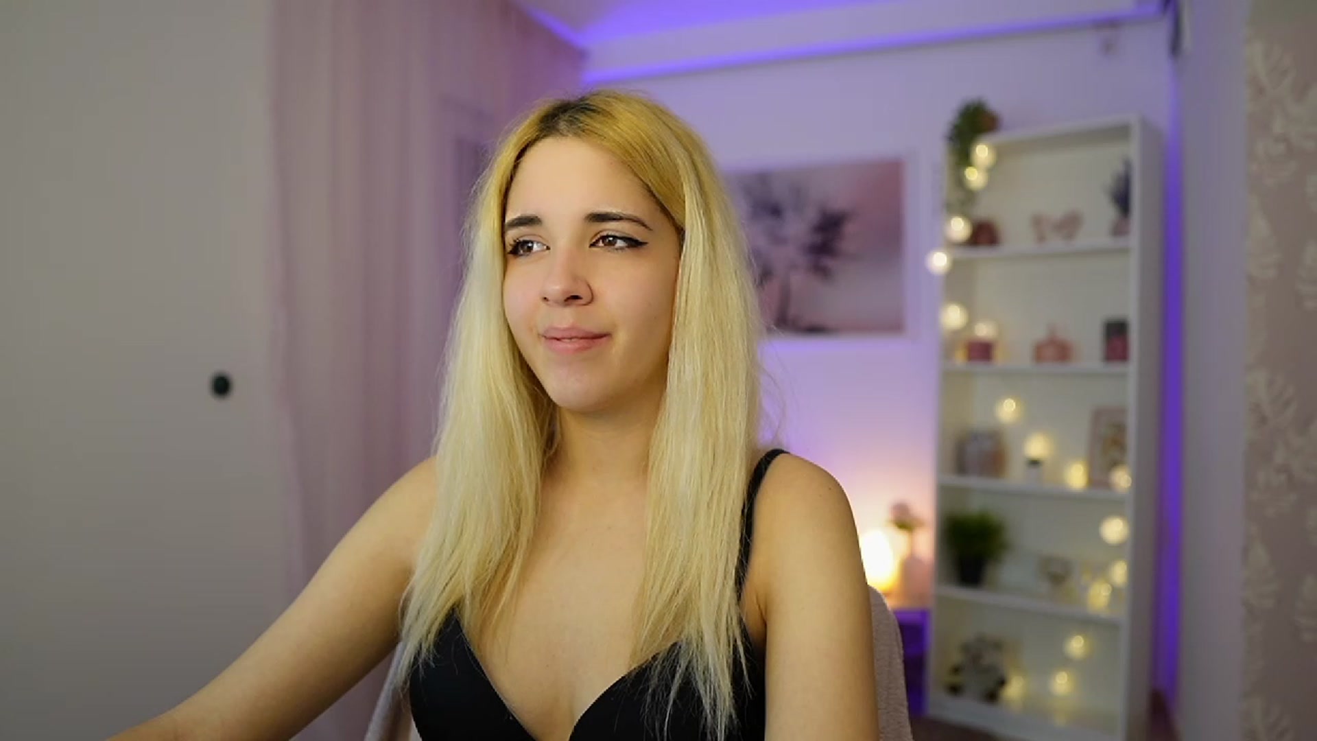Gallery image thumbnail from Katie_Kush18's myfreecams stream on, 12/01/2023, 12:46 image 2 of 20