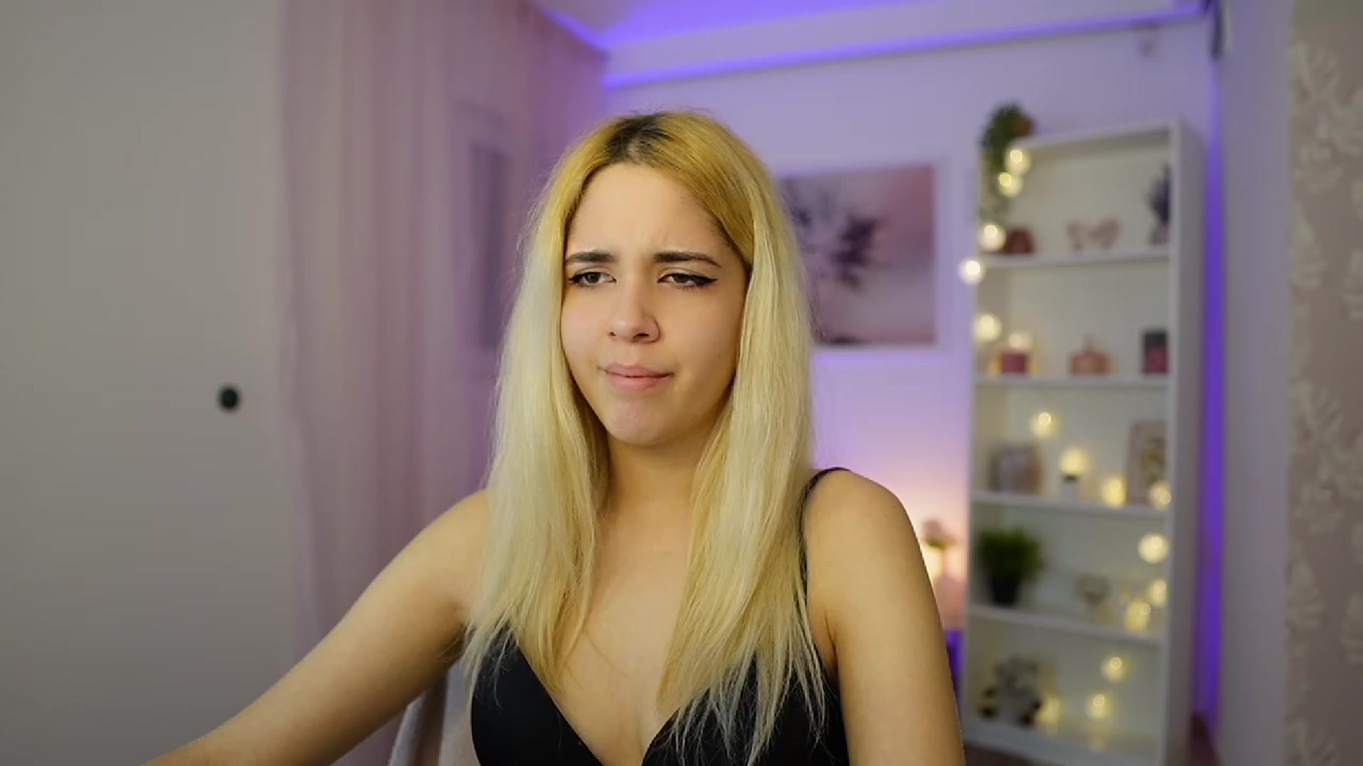 Gallery image thumbnail from Katie_Kush18's myfreecams stream on, 12/01/2023, 12:46 image 19 of 20