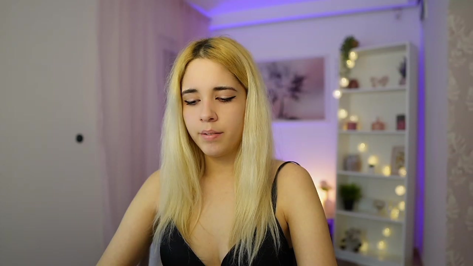 Gallery image thumbnail from Katie_Kush18's myfreecams stream on, 12/01/2023, 12:46 image 15 of 20
