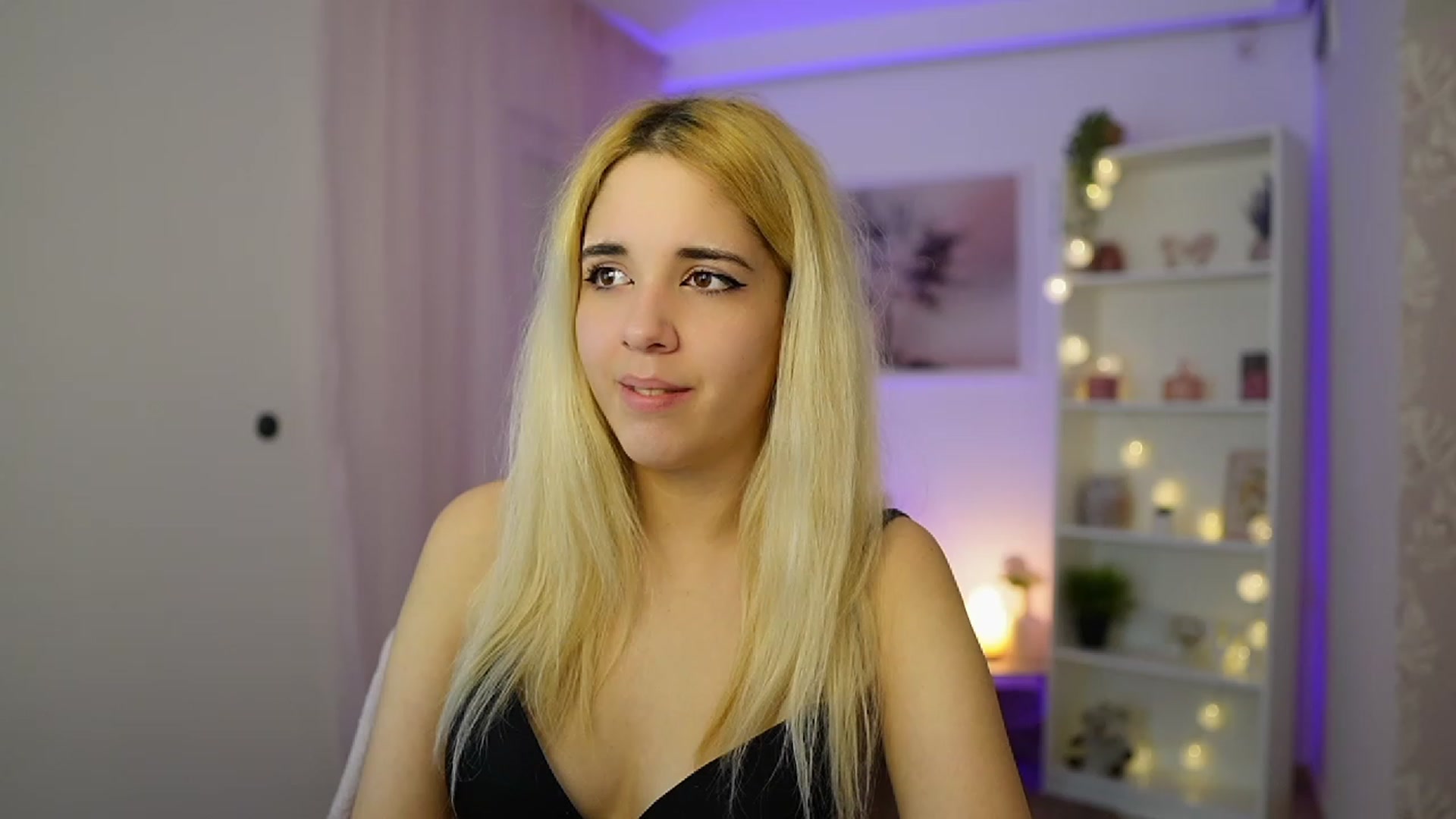 Gallery image thumbnail from Katie_Kush18's myfreecams stream on, 12/01/2023, 13:51 image 2 of 20