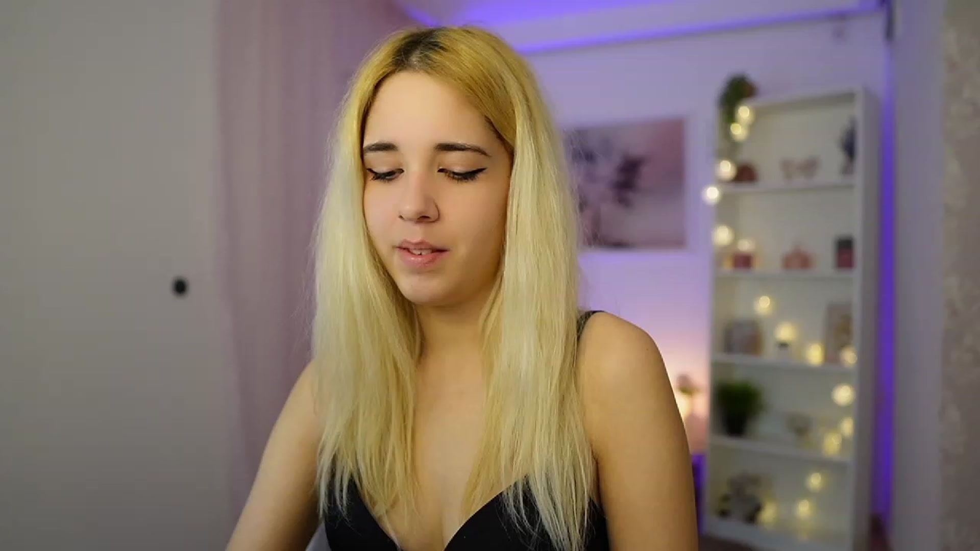 Gallery image thumbnail from Katie_Kush18's myfreecams stream on, 12/01/2023, 13:51 image 20 of 20