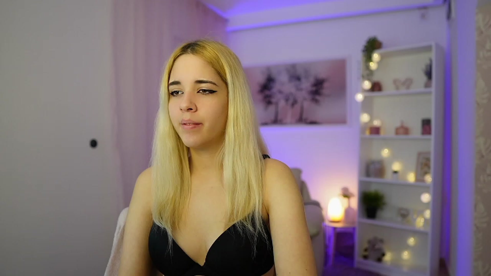 Gallery image thumbnail from Katie_Kush18's myfreecams stream on, 12/02/2023, 11:03 image 3 of 20
