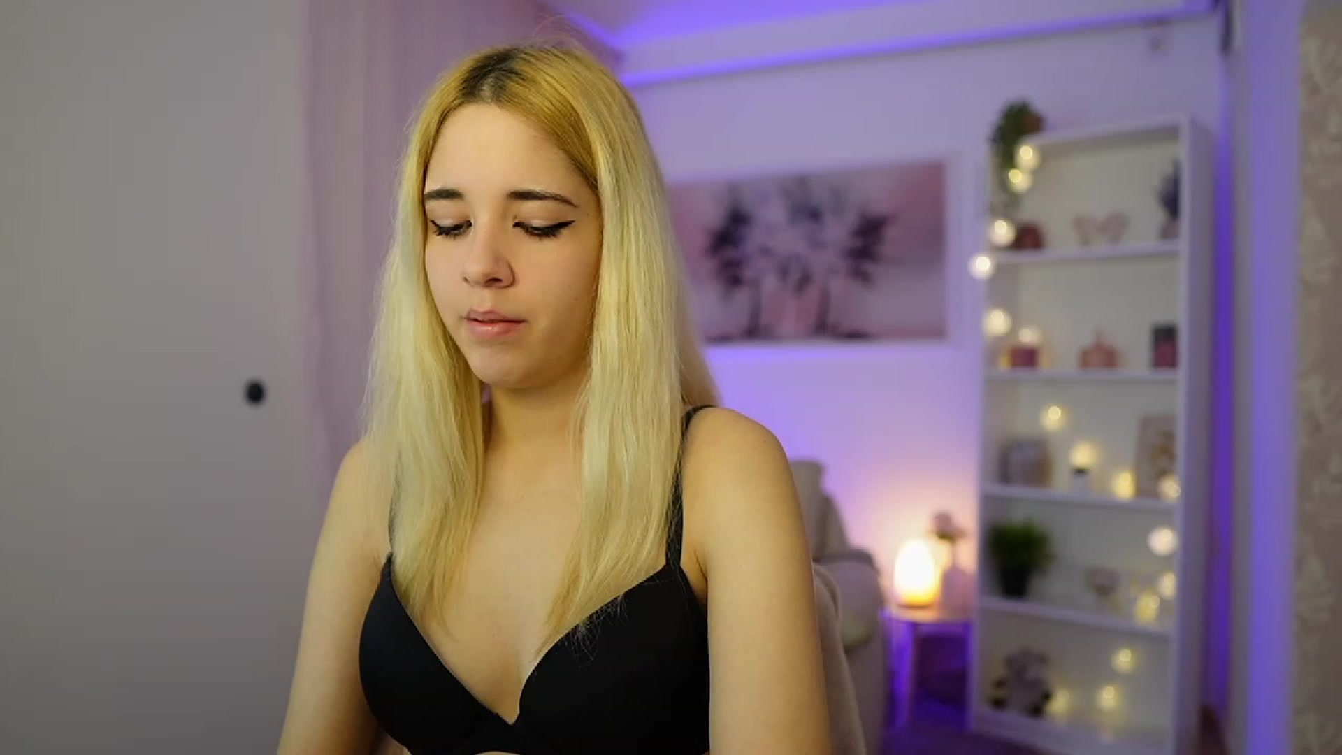 Gallery image thumbnail from Katie_Kush18's myfreecams stream on, 12/02/2023, 11:03 image 6 of 20