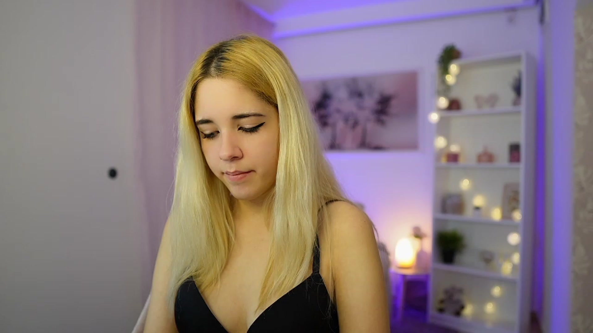 Gallery image thumbnail from Katie_Kush18's myfreecams stream on, 12/02/2023, 11:03 image 18 of 20