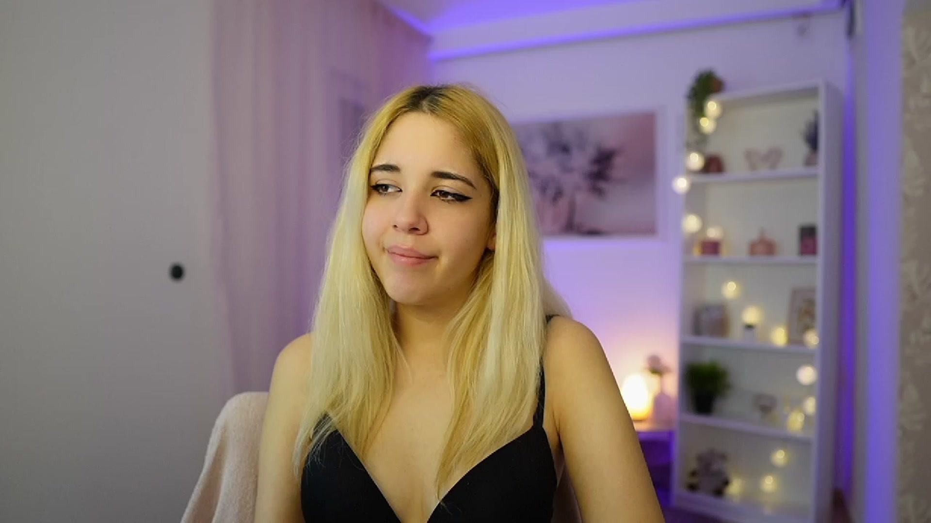 Gallery image thumbnail from Katie_Kush18's myfreecams stream on, 12/02/2023, 11:03 image 15 of 20