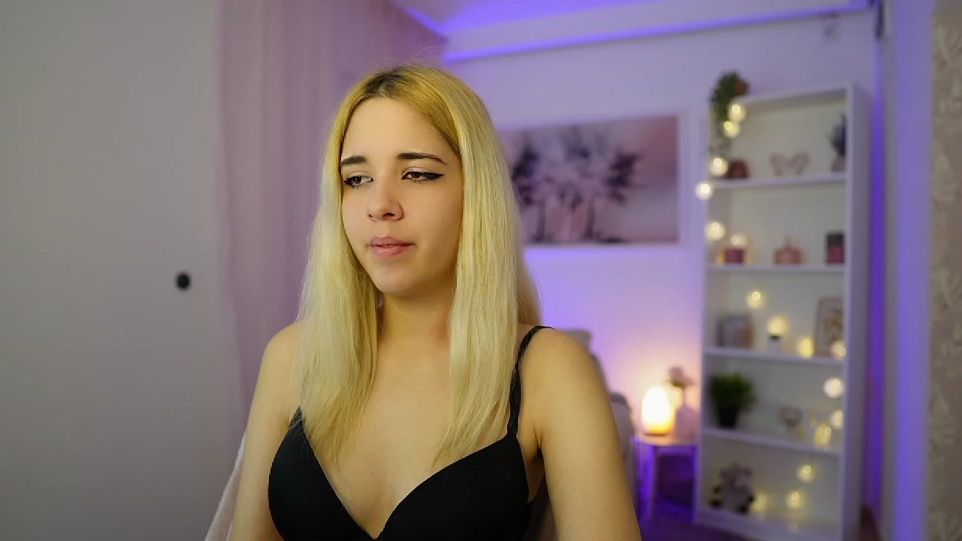 Gallery image thumbnail from Katie_Kush18's myfreecams stream on, 12/02/2023, 11:03 image 5 of 20