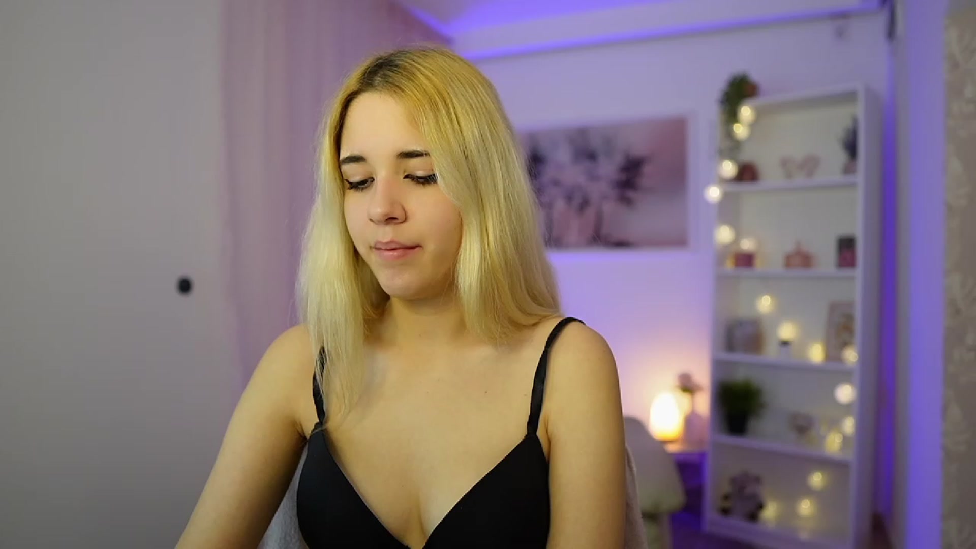 Gallery image thumbnail from Katie_Kush18's myfreecams stream on, 12/02/2023, 12:29 image 8 of 20