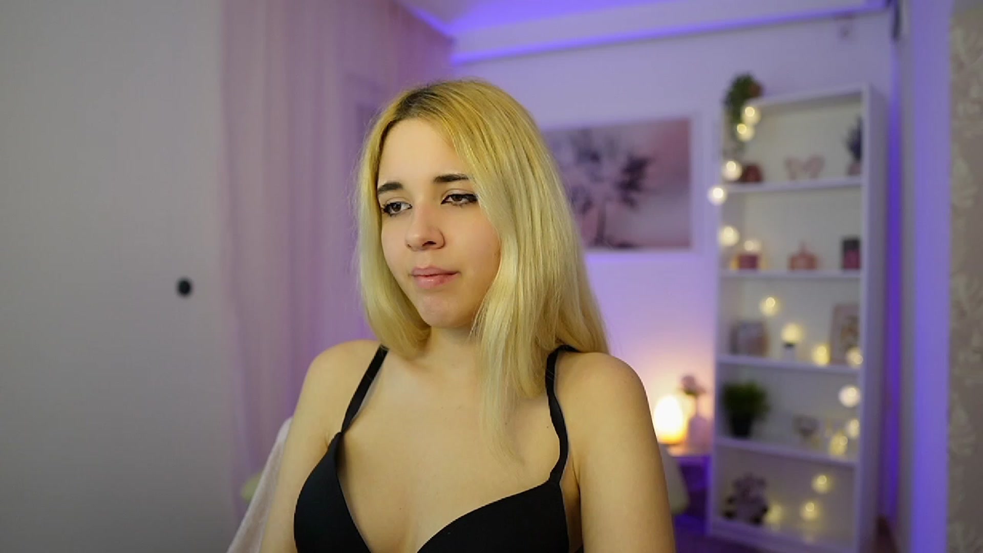 Gallery image thumbnail from Katie_Kush18's myfreecams stream on, 12/02/2023, 14:05 image 18 of 20