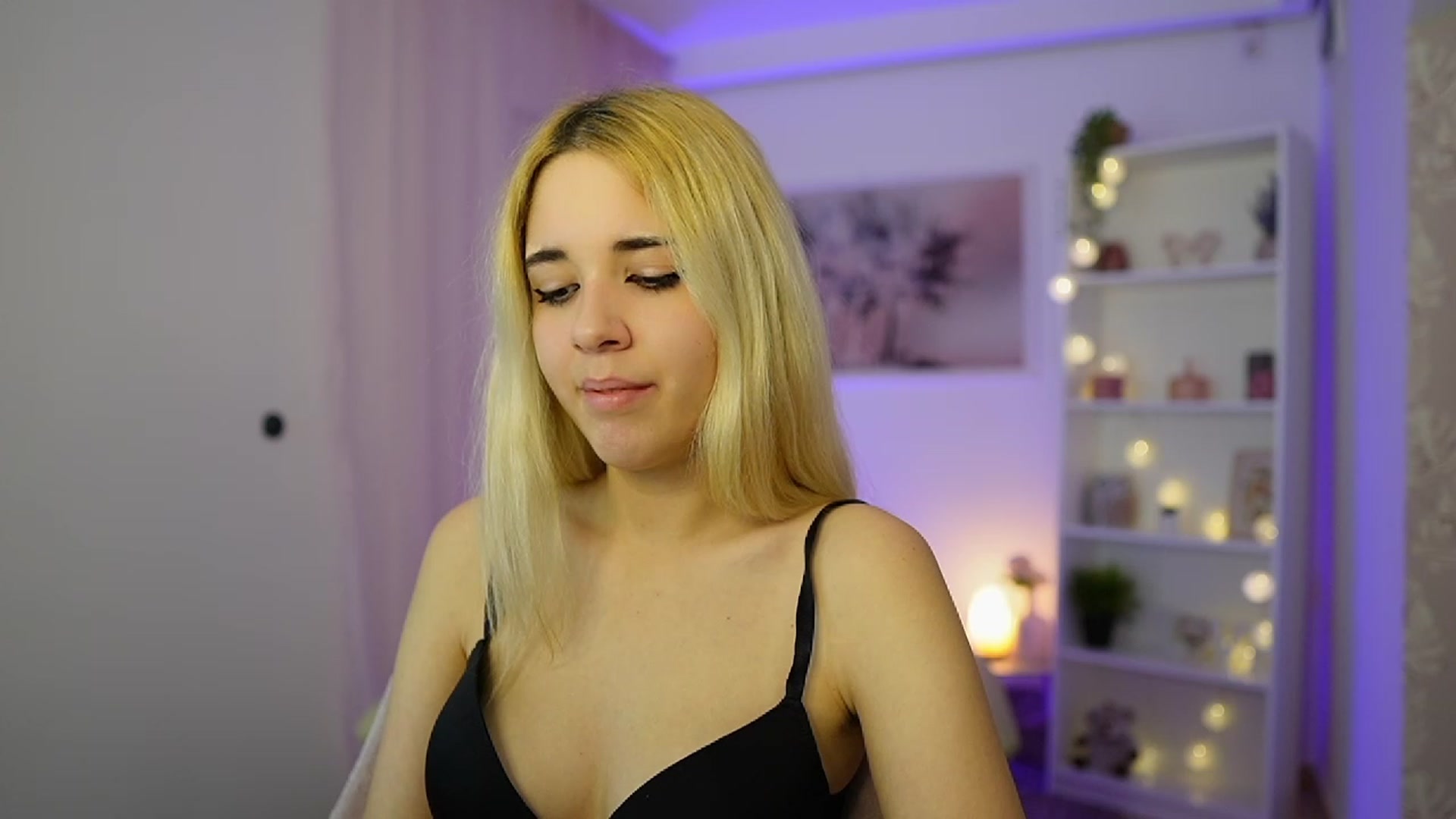 Gallery image thumbnail from Katie_Kush18's myfreecams stream on, 12/02/2023, 14:05 image 7 of 20