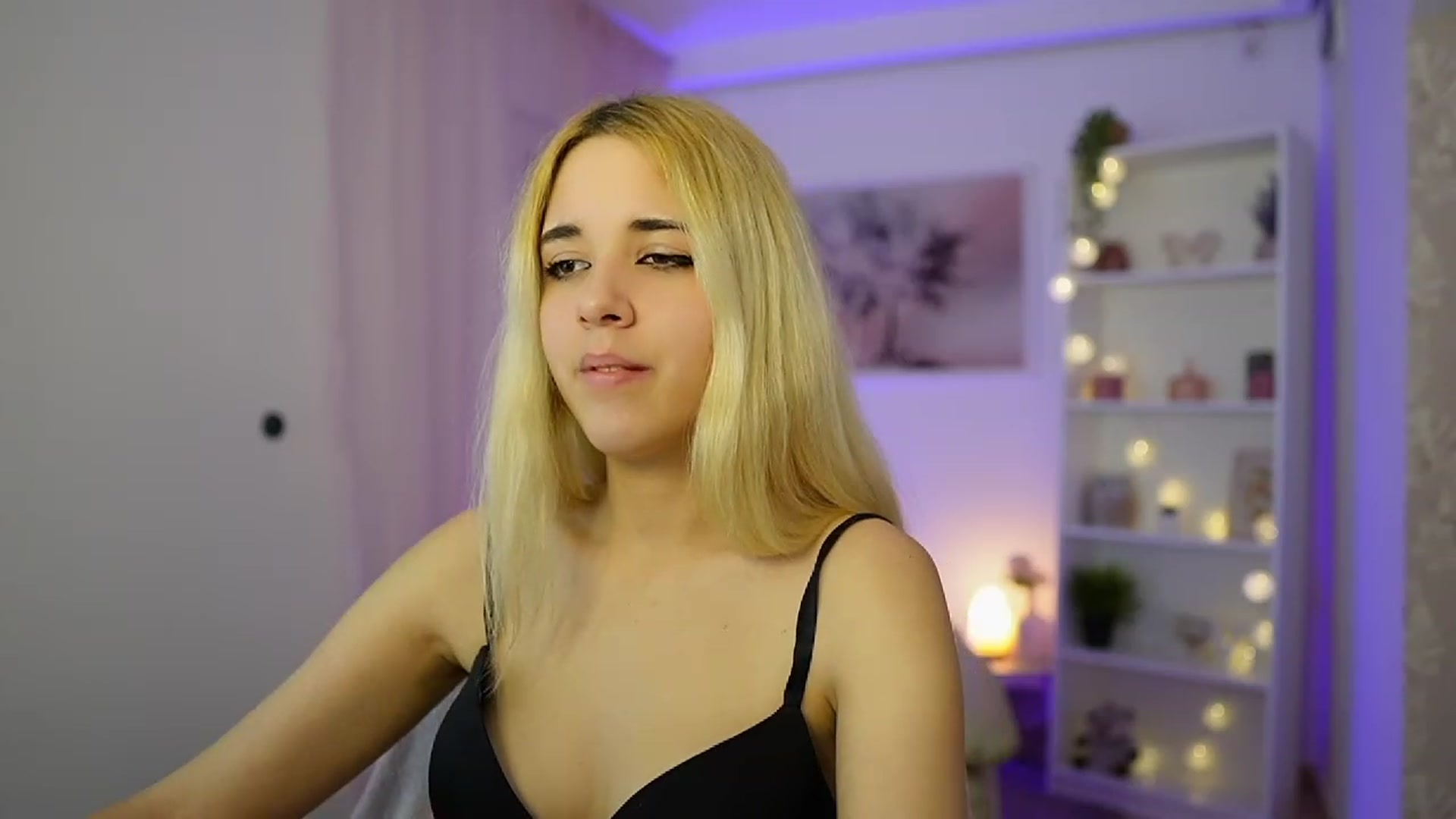 Gallery image thumbnail from Katie_Kush18's myfreecams stream on, 12/02/2023, 14:05 image 11 of 20